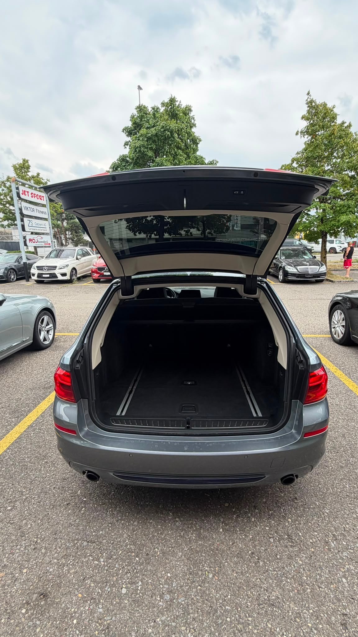 BMW 530d xDrive Touring Sport Line Steptronic-image-6
