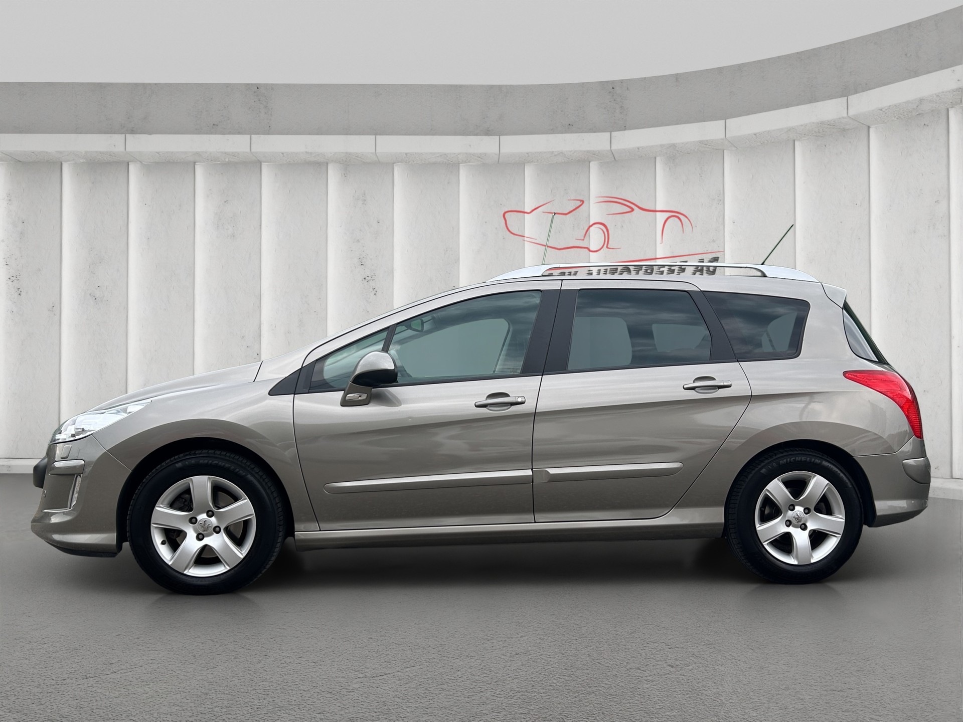 PEUGEOT 308 SW 2.0 HDI Sport Pack Automatic-image-2