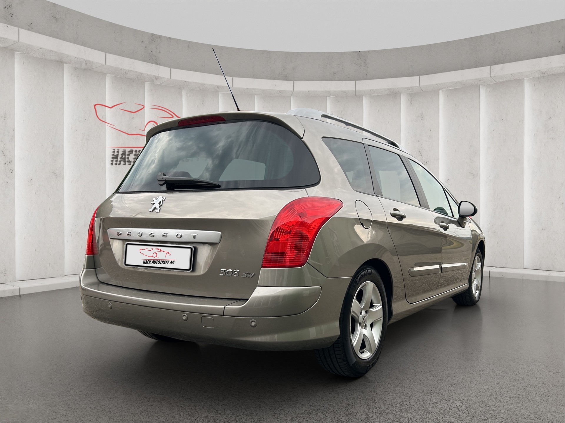 PEUGEOT 308 SW 2.0 HDI Sport Pack Automatic-image-5