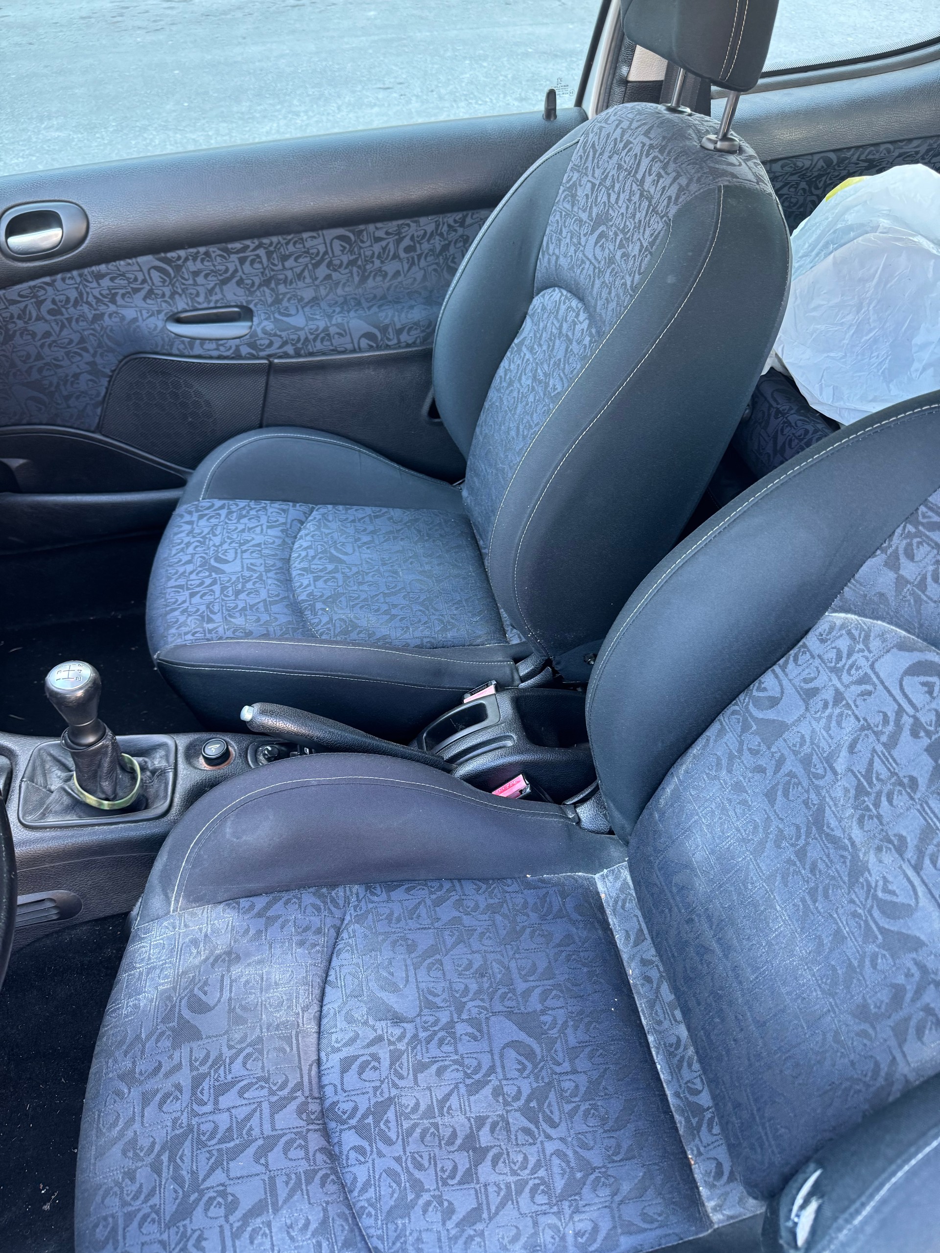 PEUGEOT 206 1.6 16V (XT) Premium-image-4