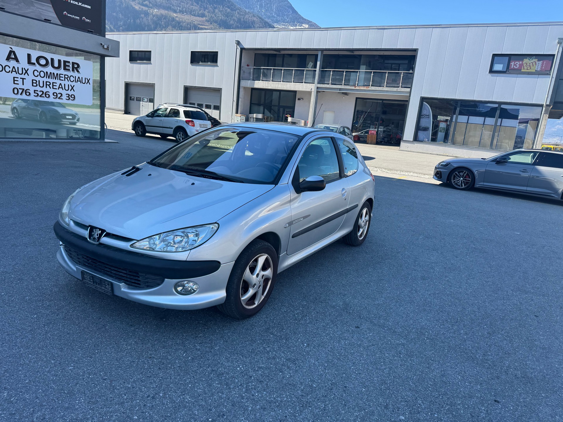 PEUGEOT 206 1.6 16V (XT) Premium-image-0