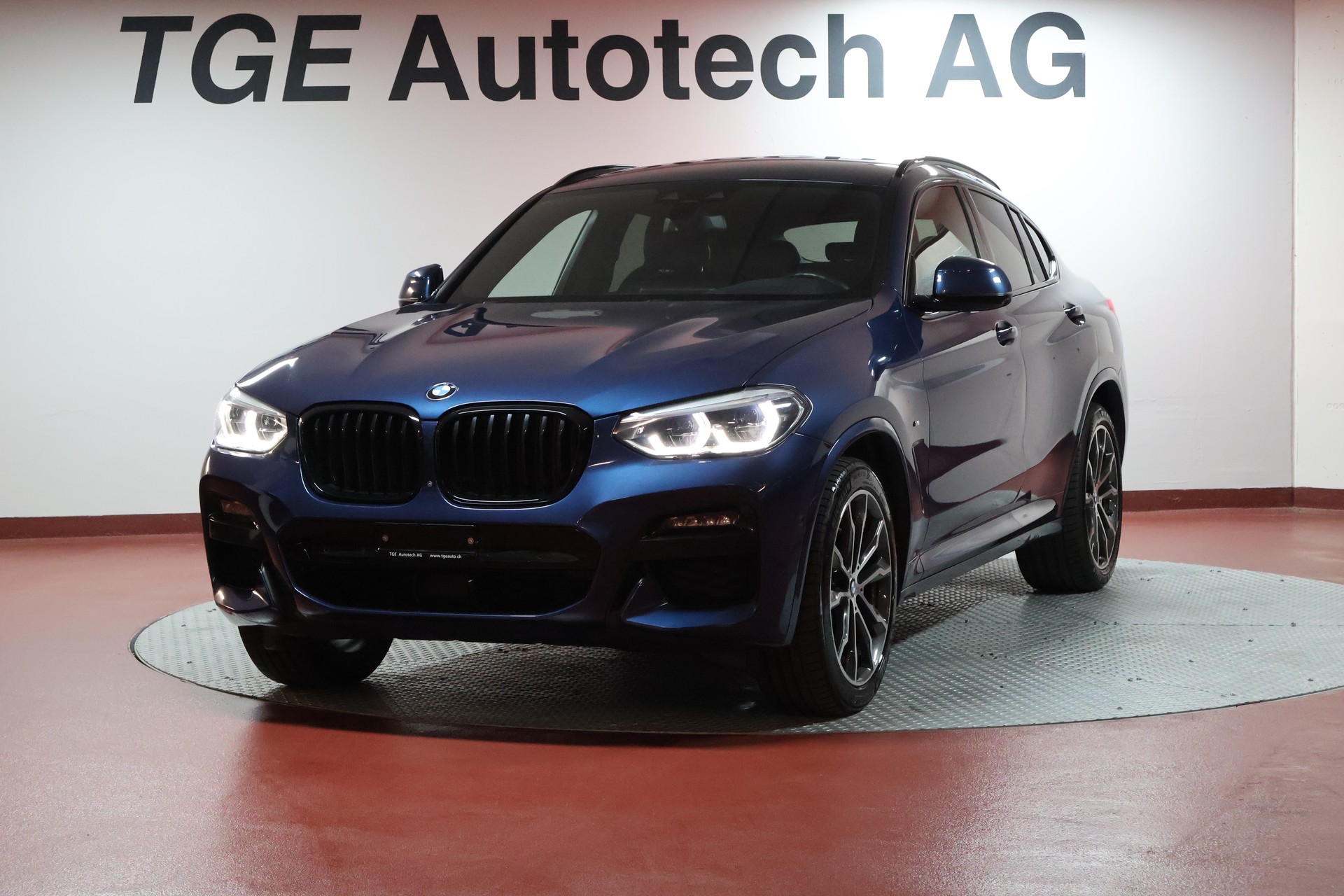 BMW X4 xDrive 48V 20d M Sport Steptronic-image-0