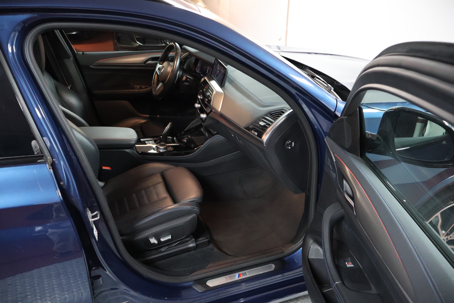 BMW X4 xDrive 48V 20d M Sport Steptronic-image-13