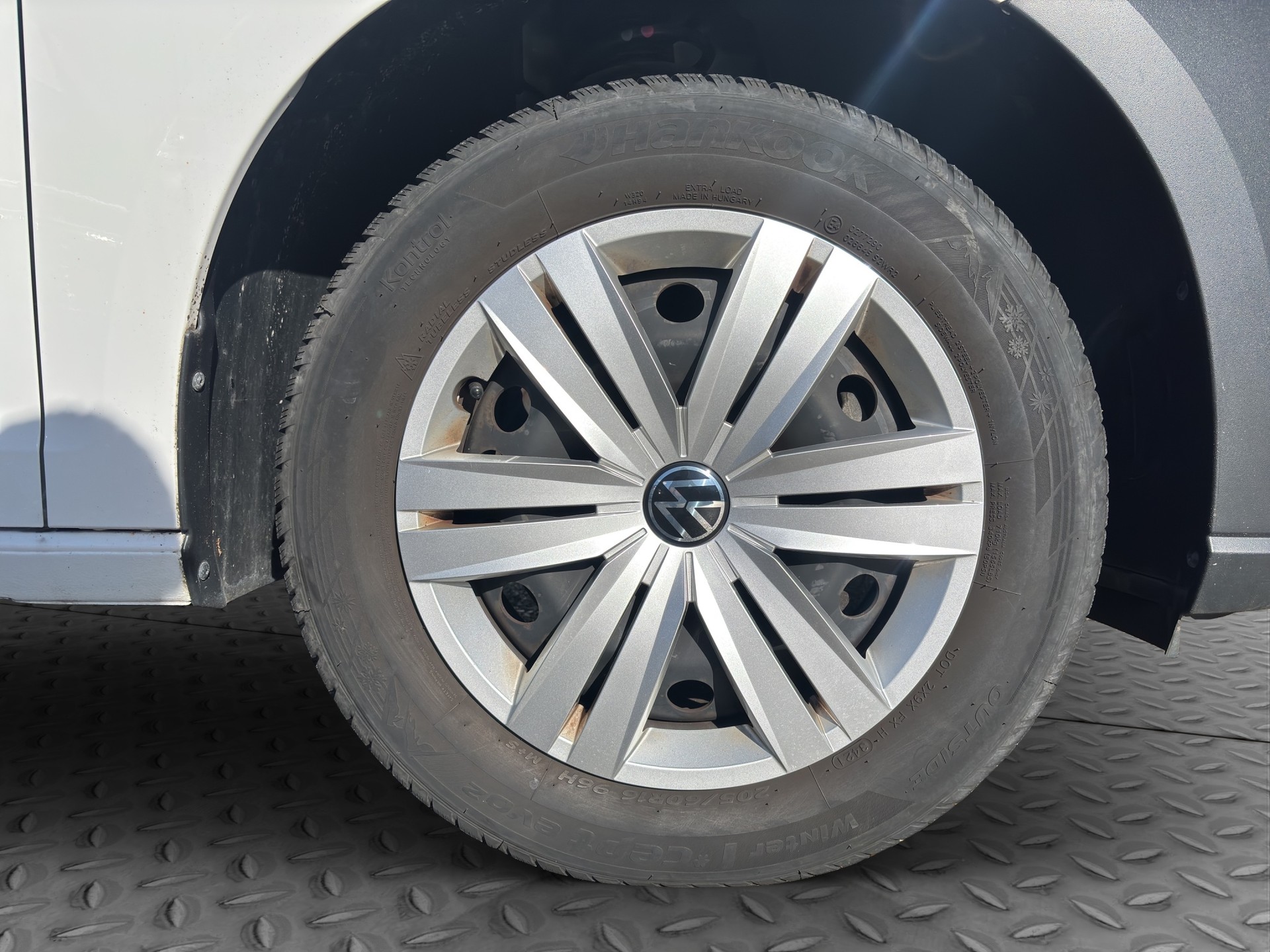 VW Caddy Cargo 2.0TDI Entry-image-15