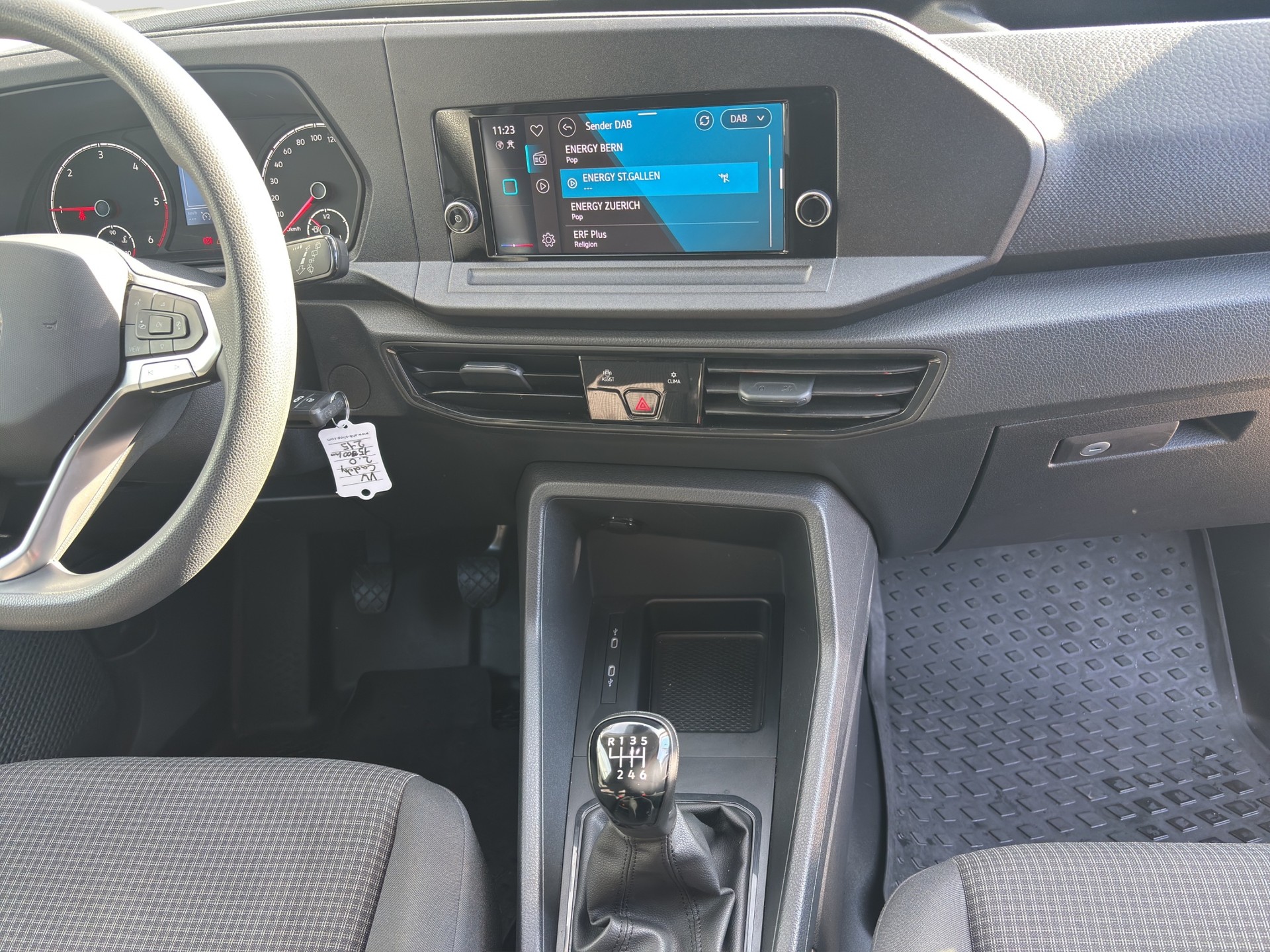 VW Caddy Cargo 2.0TDI Entry-image-4