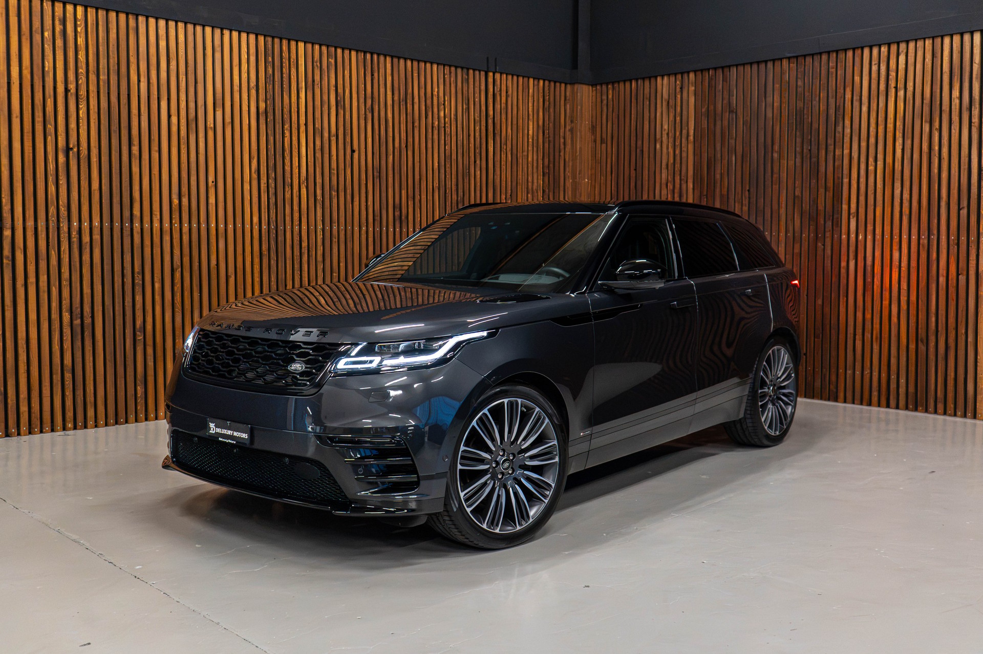 LAND ROVER Range Rover Velar 3.0 V6 R-Dynamic HSE-image-0