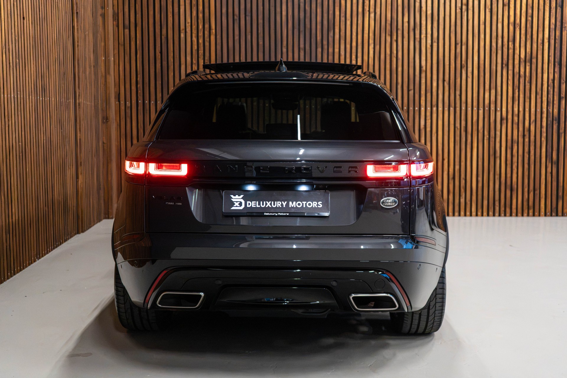 LAND ROVER Range Rover Velar 3.0 V6 R-Dynamic HSE-image-3