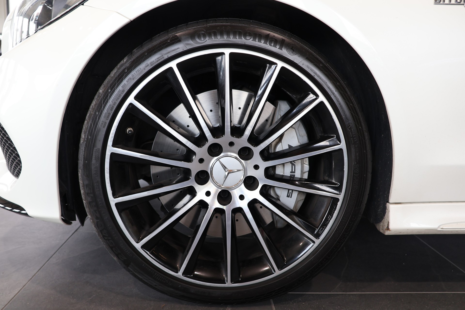 MERCEDES-BENZ C 43 Cabriolet AMG 4Matic 9G-Tronic-image-5