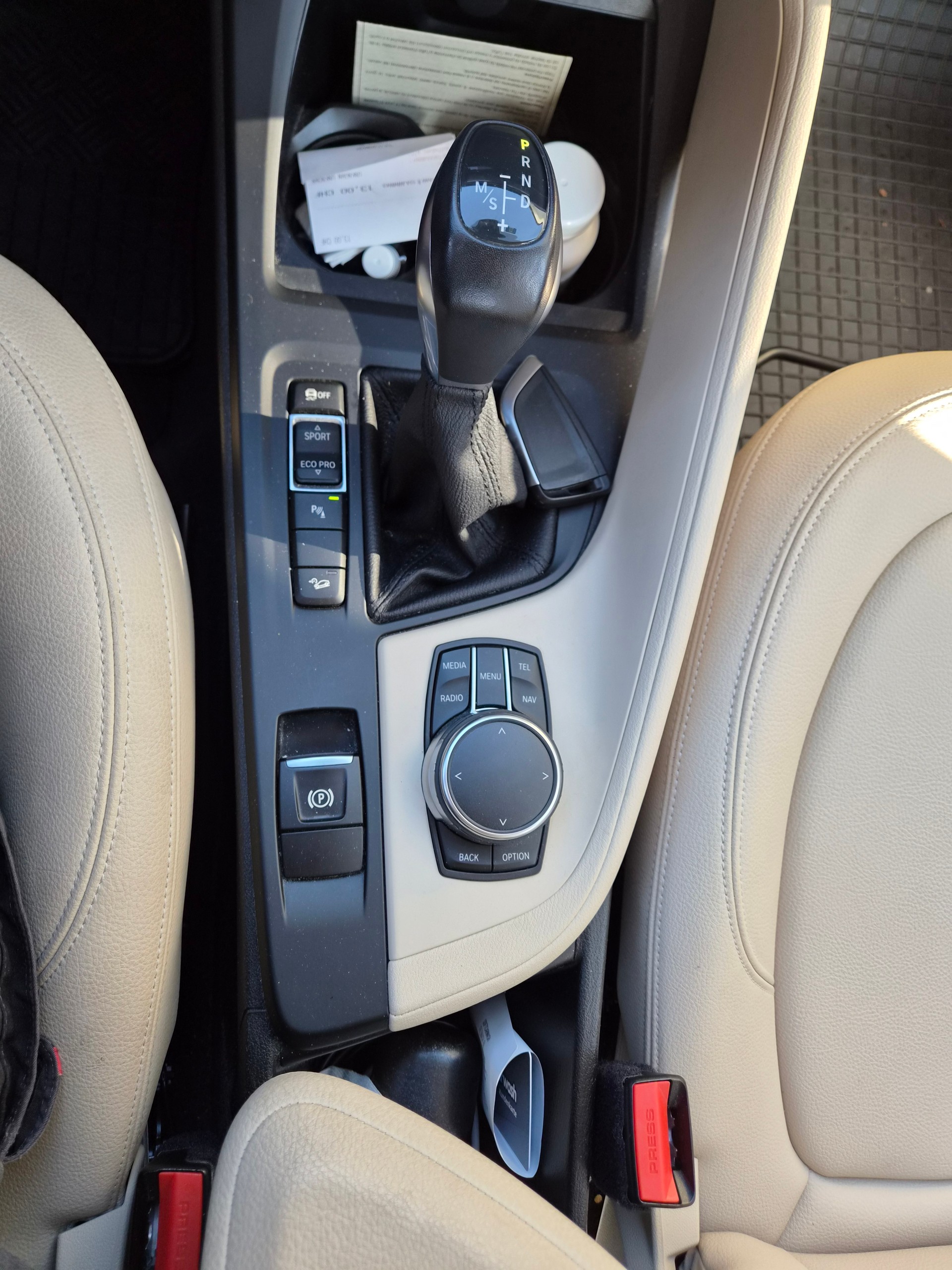 BMW X1 xDrive 18d xLine Steptronic-image-12