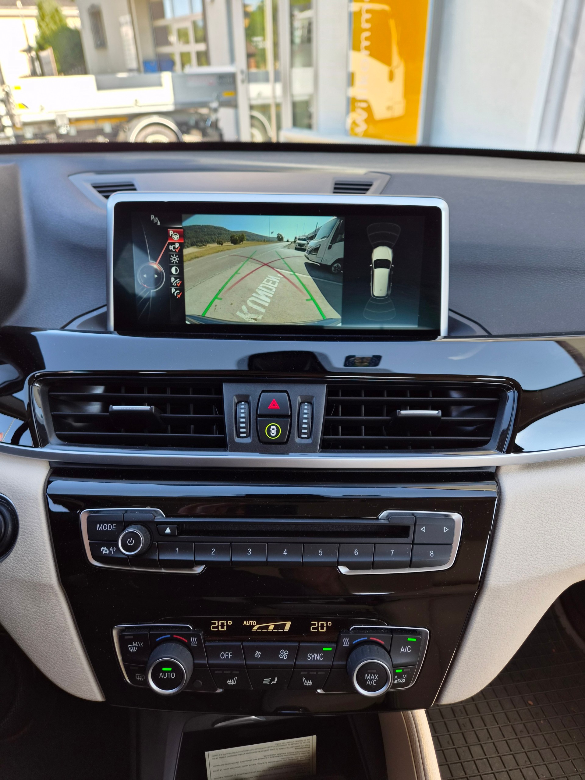 BMW X1 xDrive 18d xLine Steptronic-image-10
