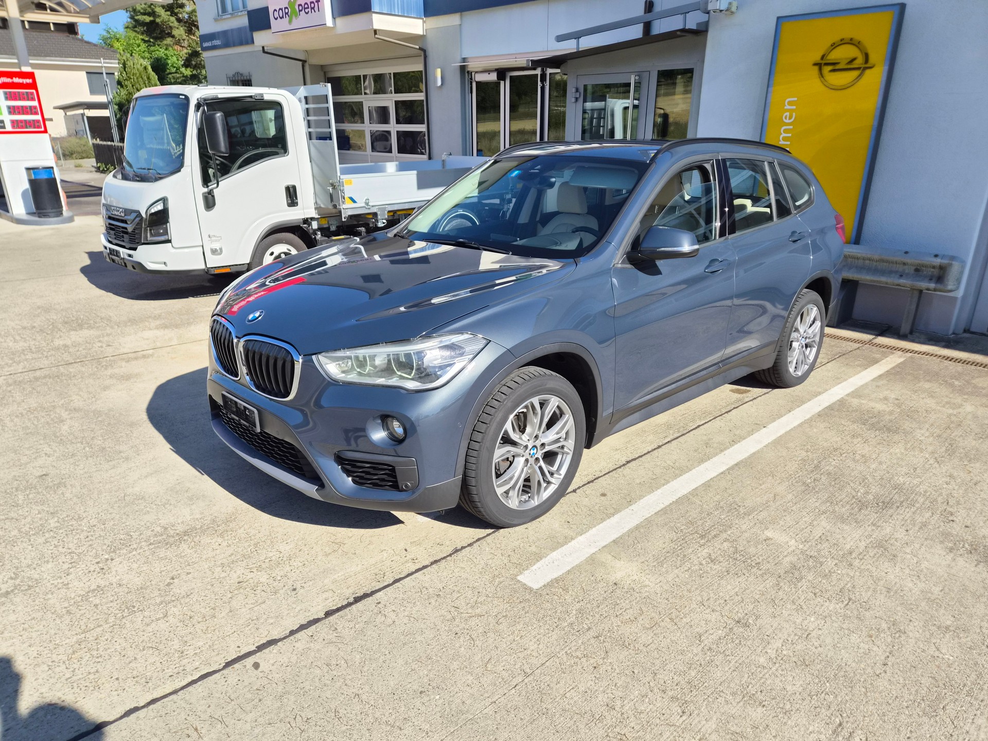 BMW X1 xDrive 18d xLine Steptronic-image-0