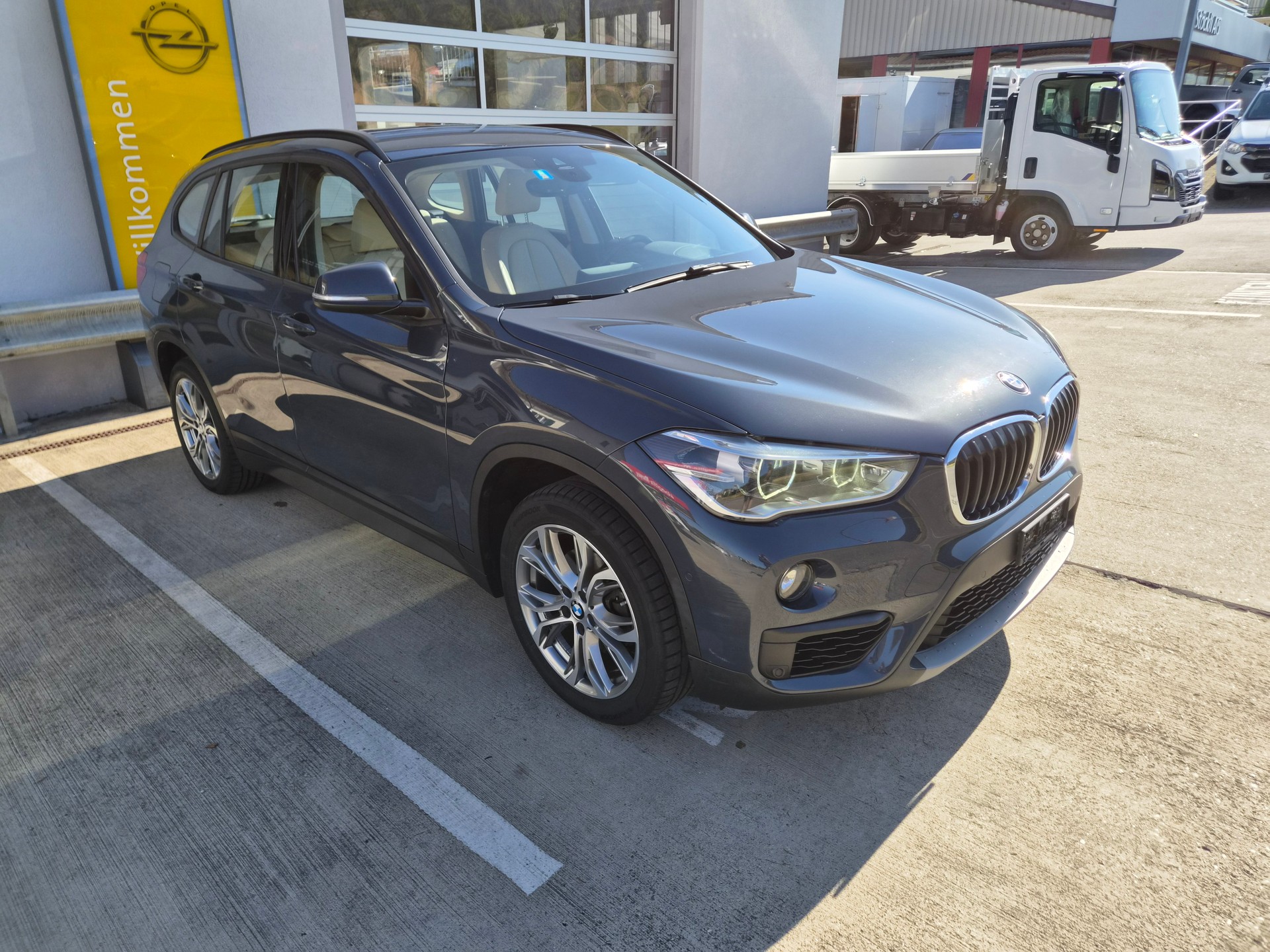BMW X1 xDrive 18d xLine Steptronic-image-2