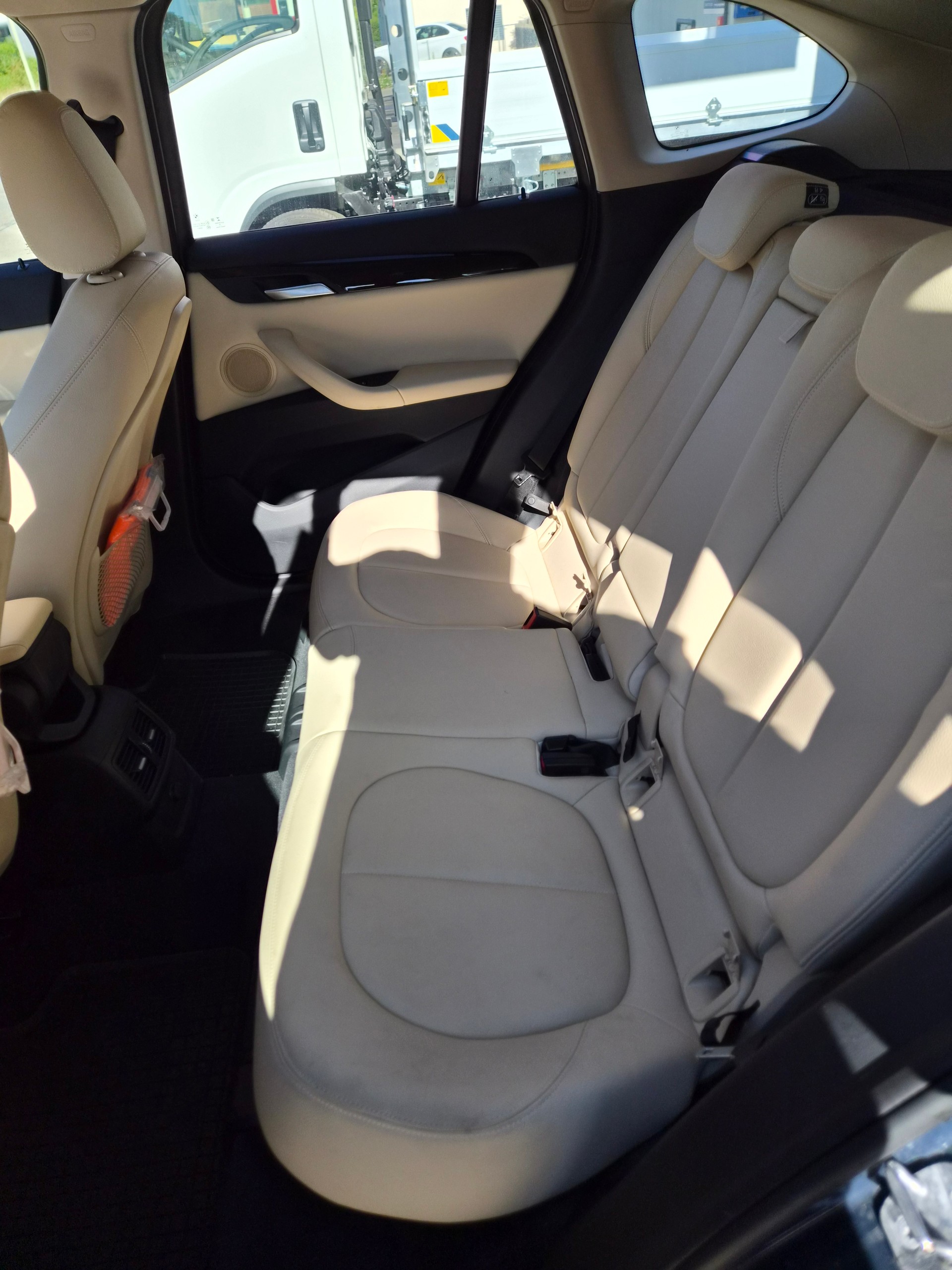BMW X1 xDrive 18d xLine Steptronic-image-14