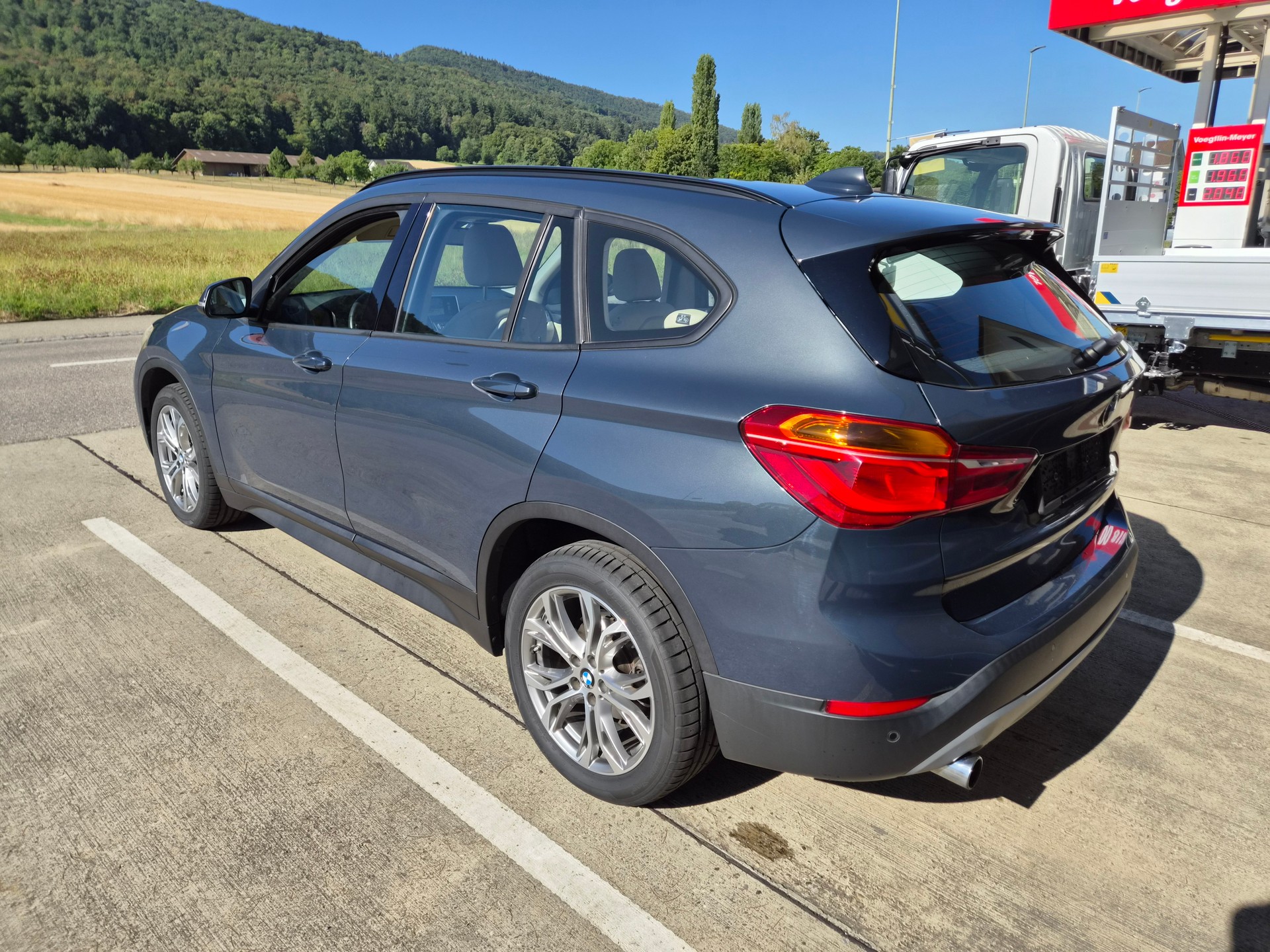 BMW X1 xDrive 18d xLine Steptronic-image-6