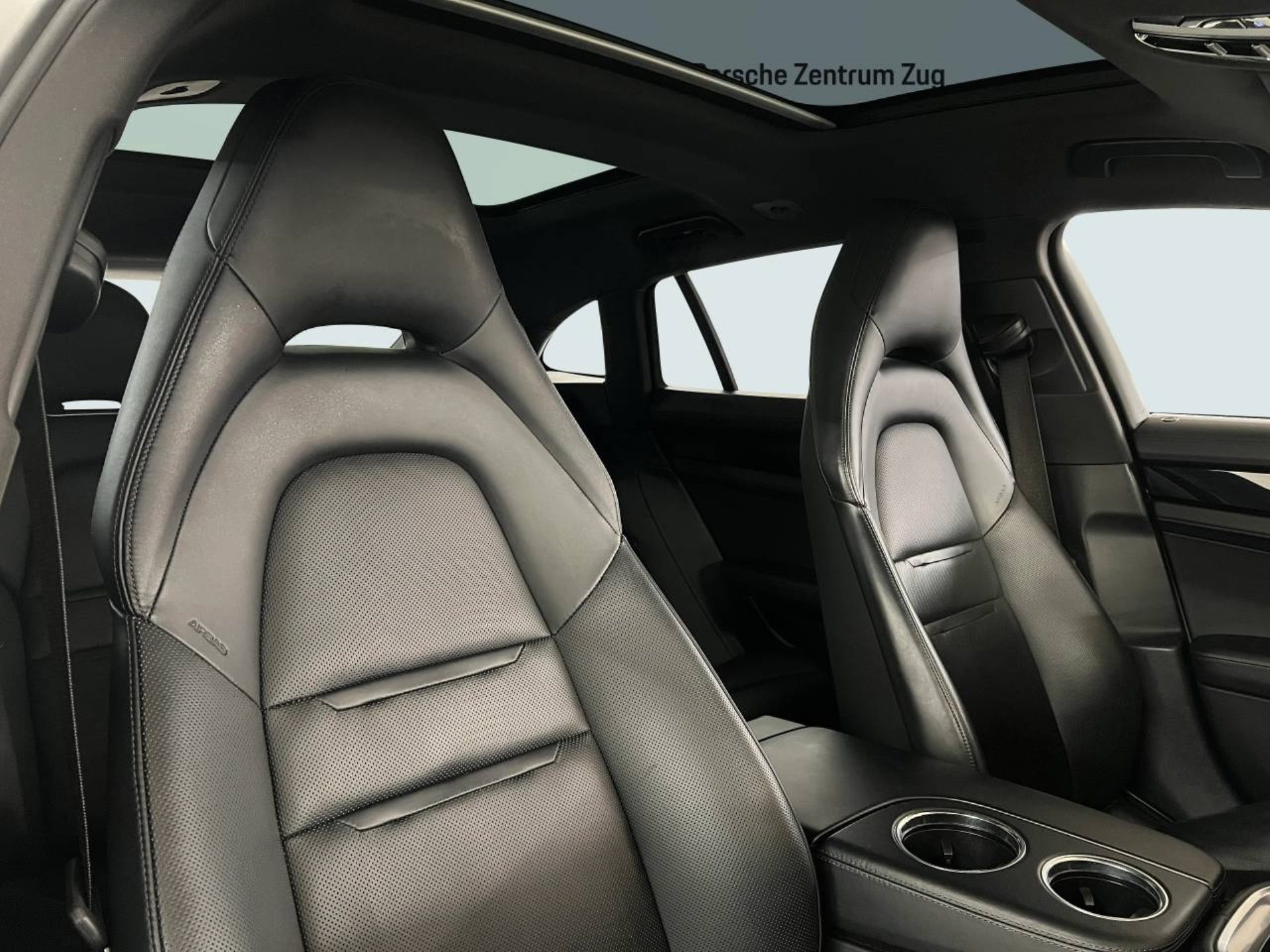 PORSCHE Panamera 4 E-Hybrid Sport Turismo-image-19