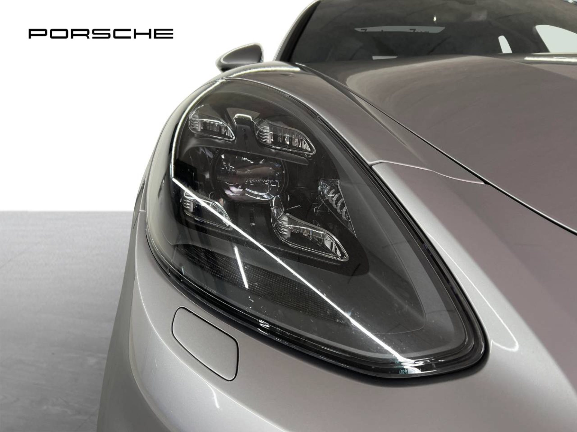 PORSCHE Panamera 4 E-Hybrid Sport Turismo-image-11