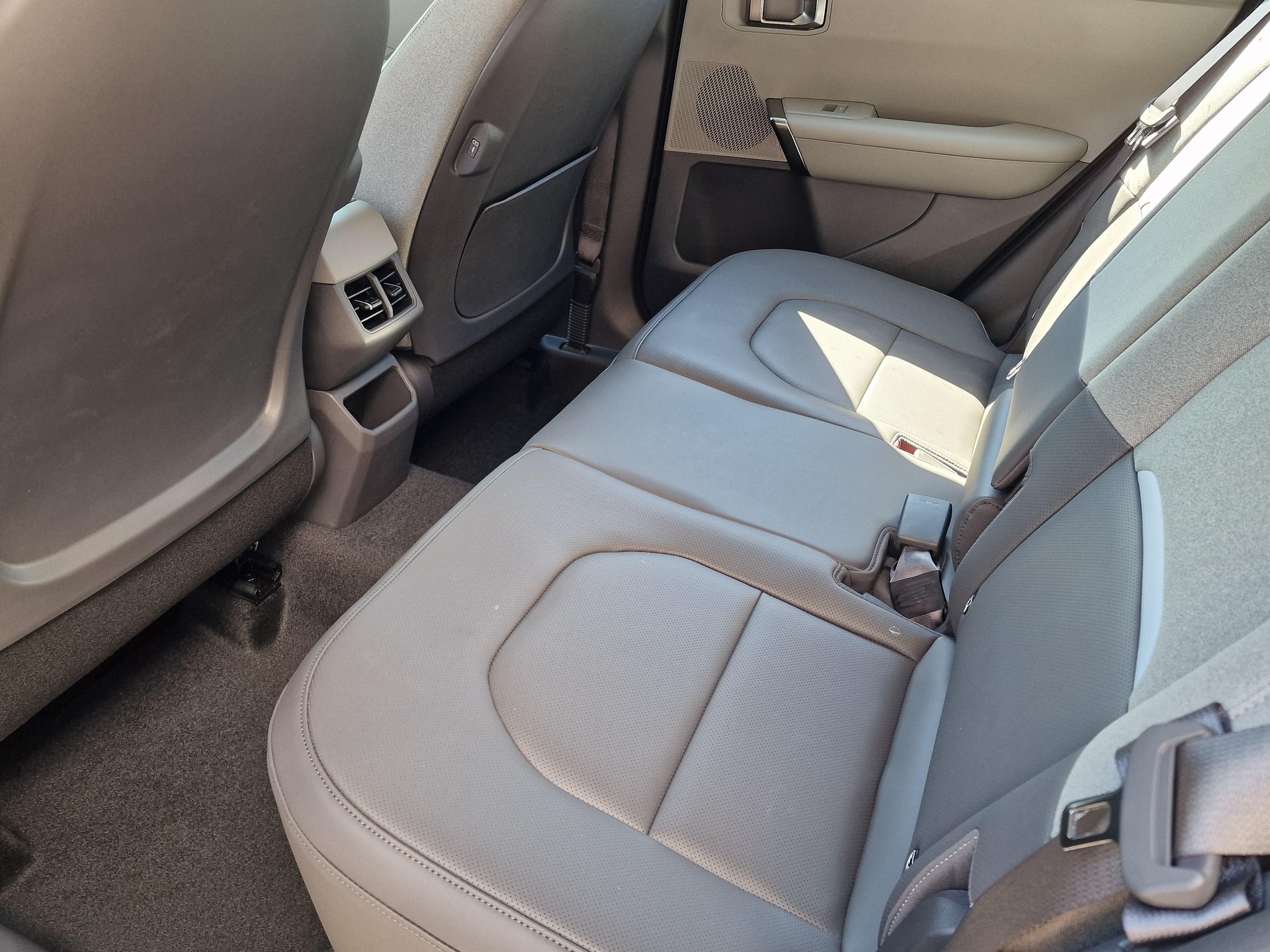 KIA Seltos 1.6 T-GDi Style-image-5