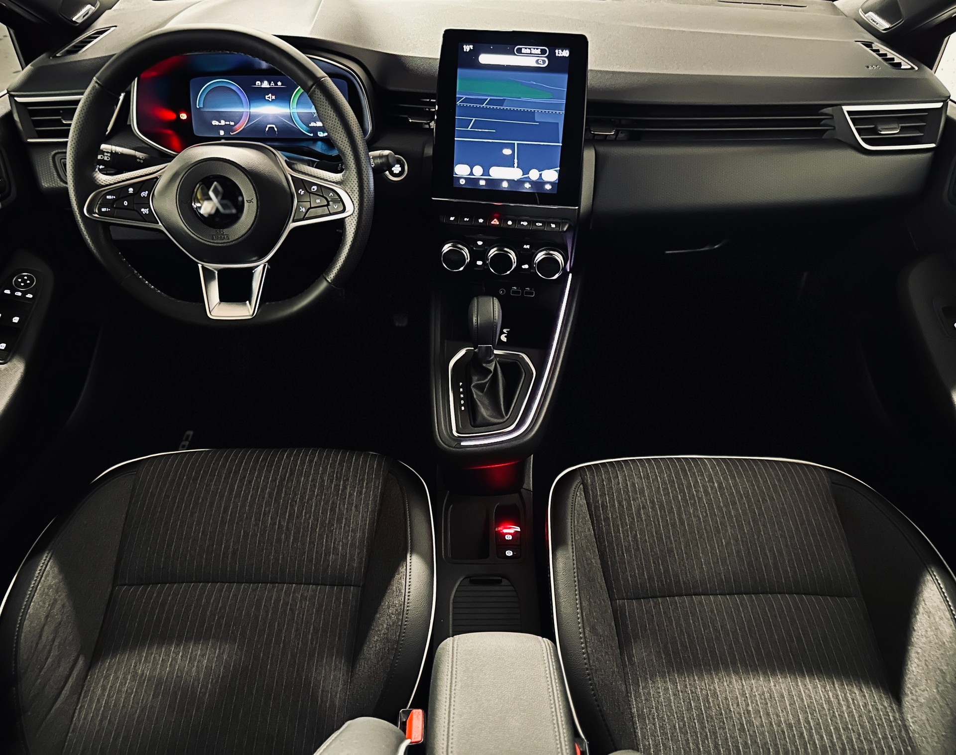 MITSUBISHI COLT 1.6 HEV Instyle Automat-image-8