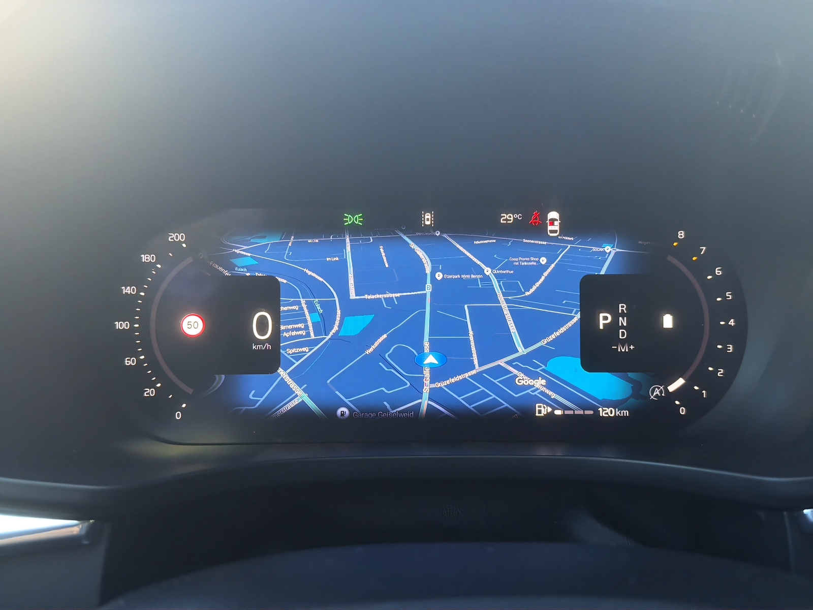 VOLVO XC60 B5 Benzin Mild Hybrid AWD Plus Dark Geartronic-image-8