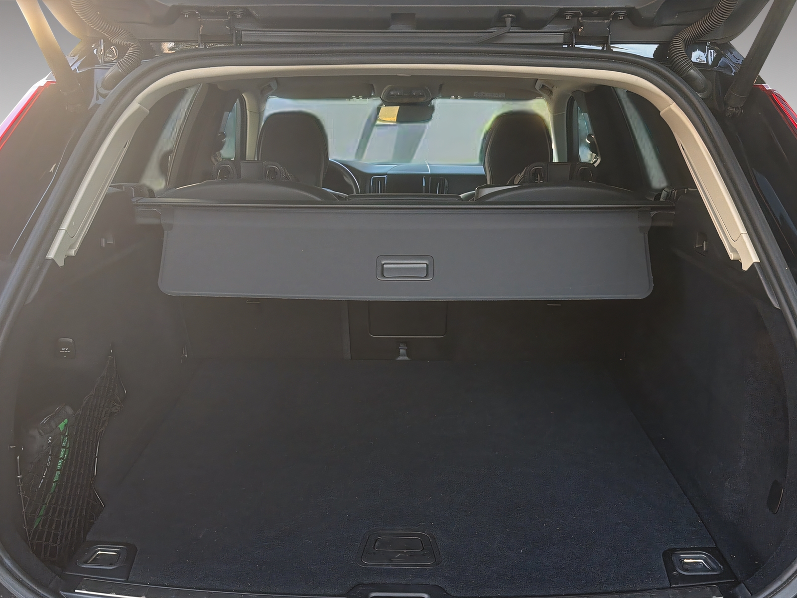 VOLVO XC60 B5 Benzin Mild Hybrid AWD Plus Dark Geartronic-image-19