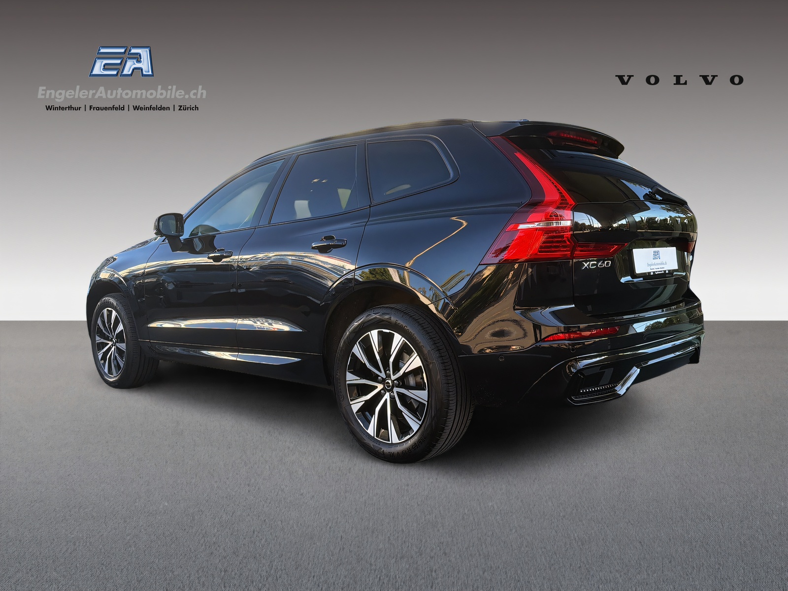 VOLVO XC60 B5 Benzin Mild Hybrid AWD Plus Dark Geartronic-image-3