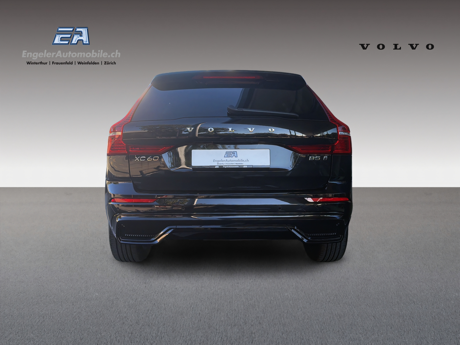 VOLVO XC60 B5 Benzin Mild Hybrid AWD Plus Dark Geartronic-image-4