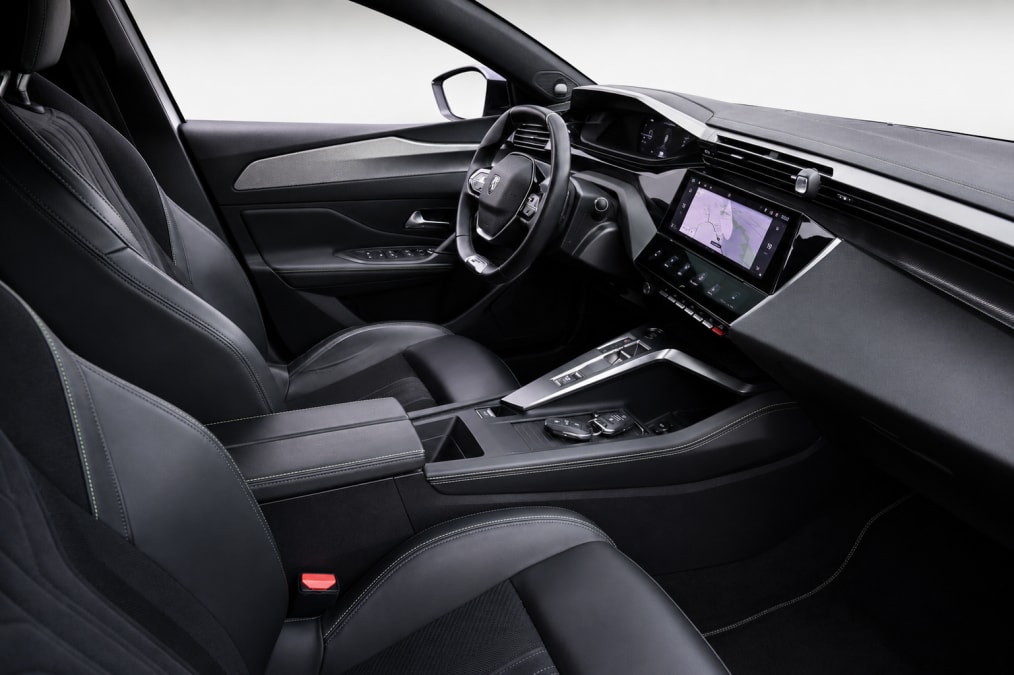 PEUGEOT 308 SW 1.2 Pure Tech GT Pack EAT8-image-4