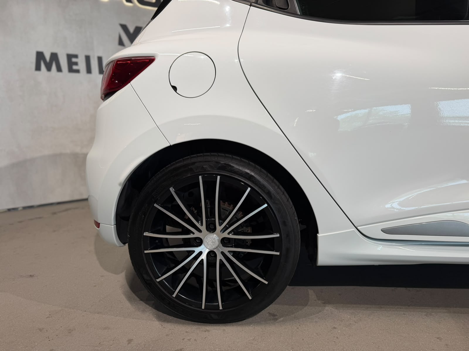 RENAULT Clio 1.2 16V T GT EDC (CH)-image-14