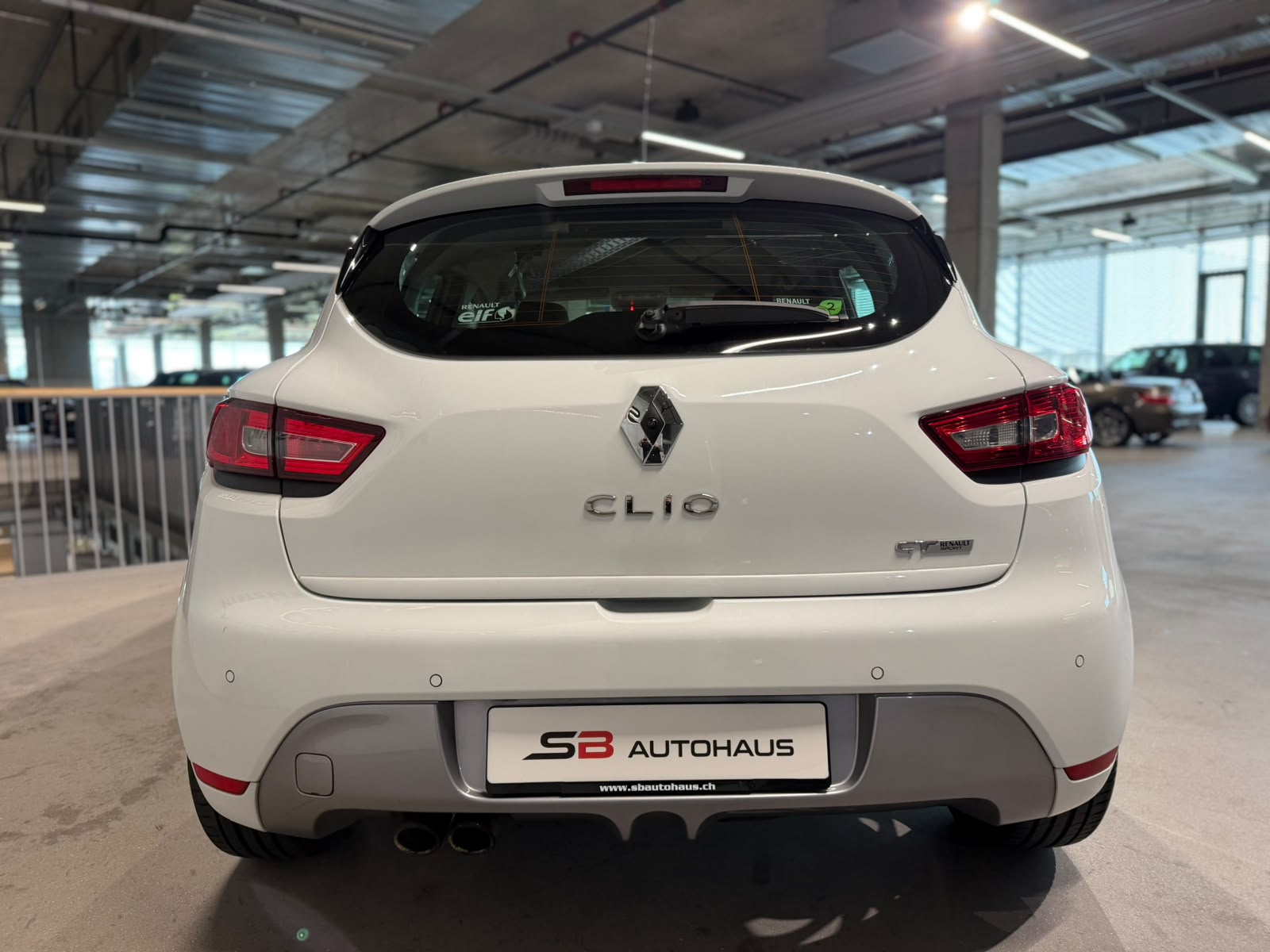 RENAULT Clio 1.2 16V T GT EDC (CH)-image-12