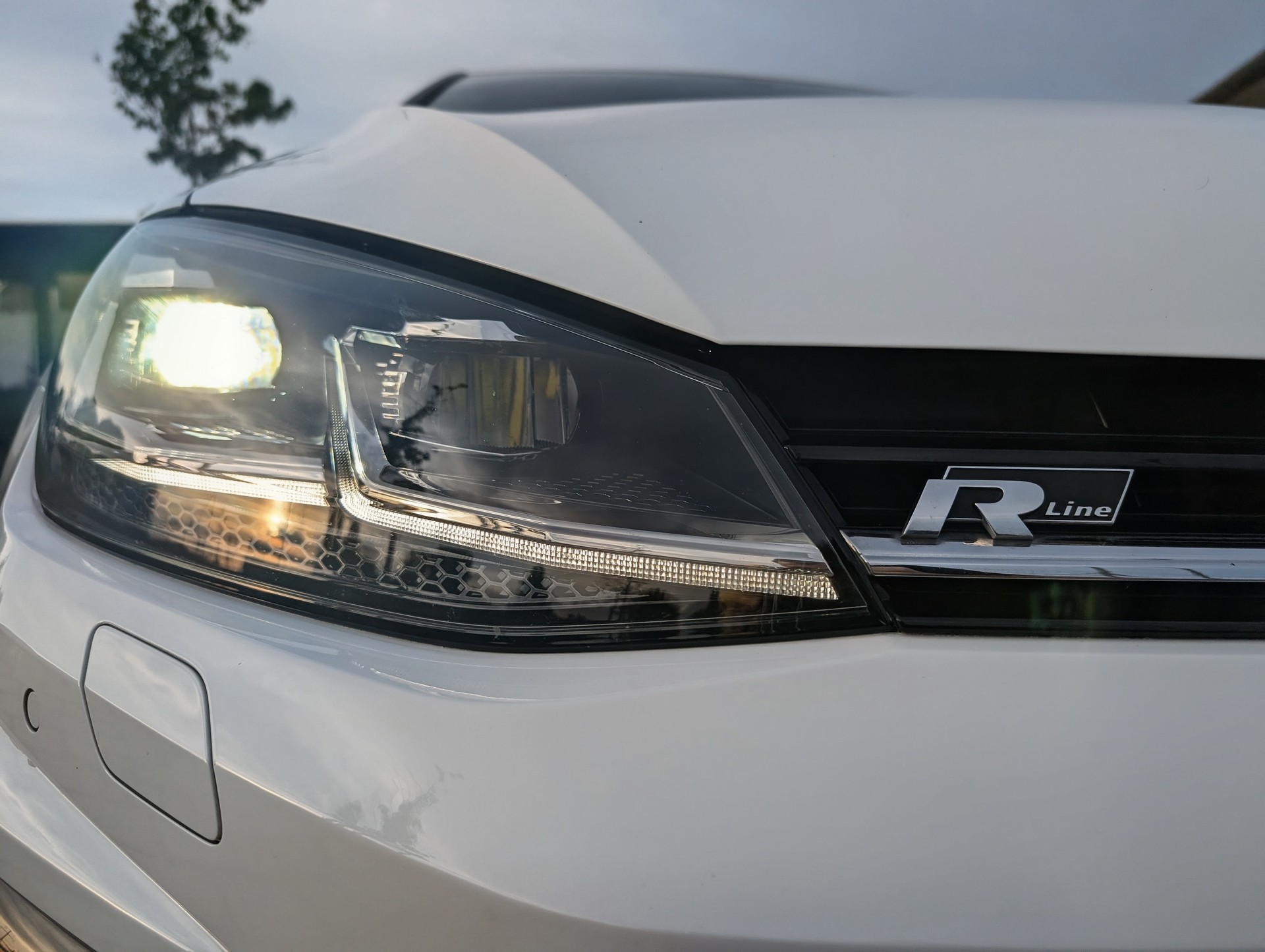 VW 1.4 TSI R-Line-image-0
