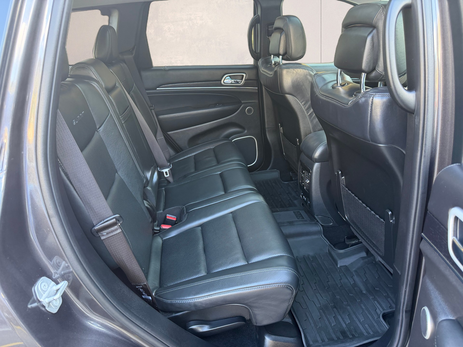 JEEP Grand Cherokee 3.0 CRD Summit Automatic-image-18