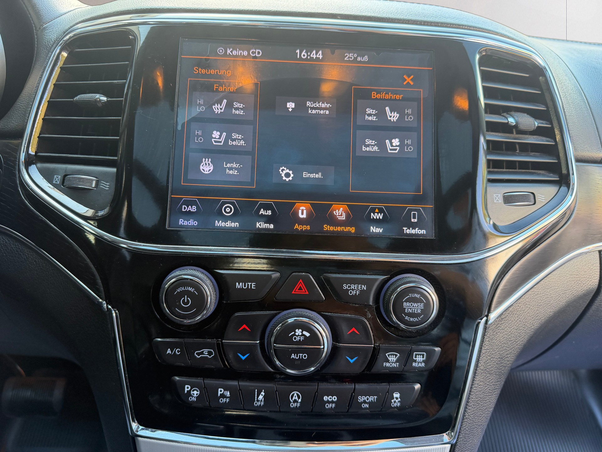 JEEP Grand Cherokee 3.0 CRD Summit Automatic-image-10