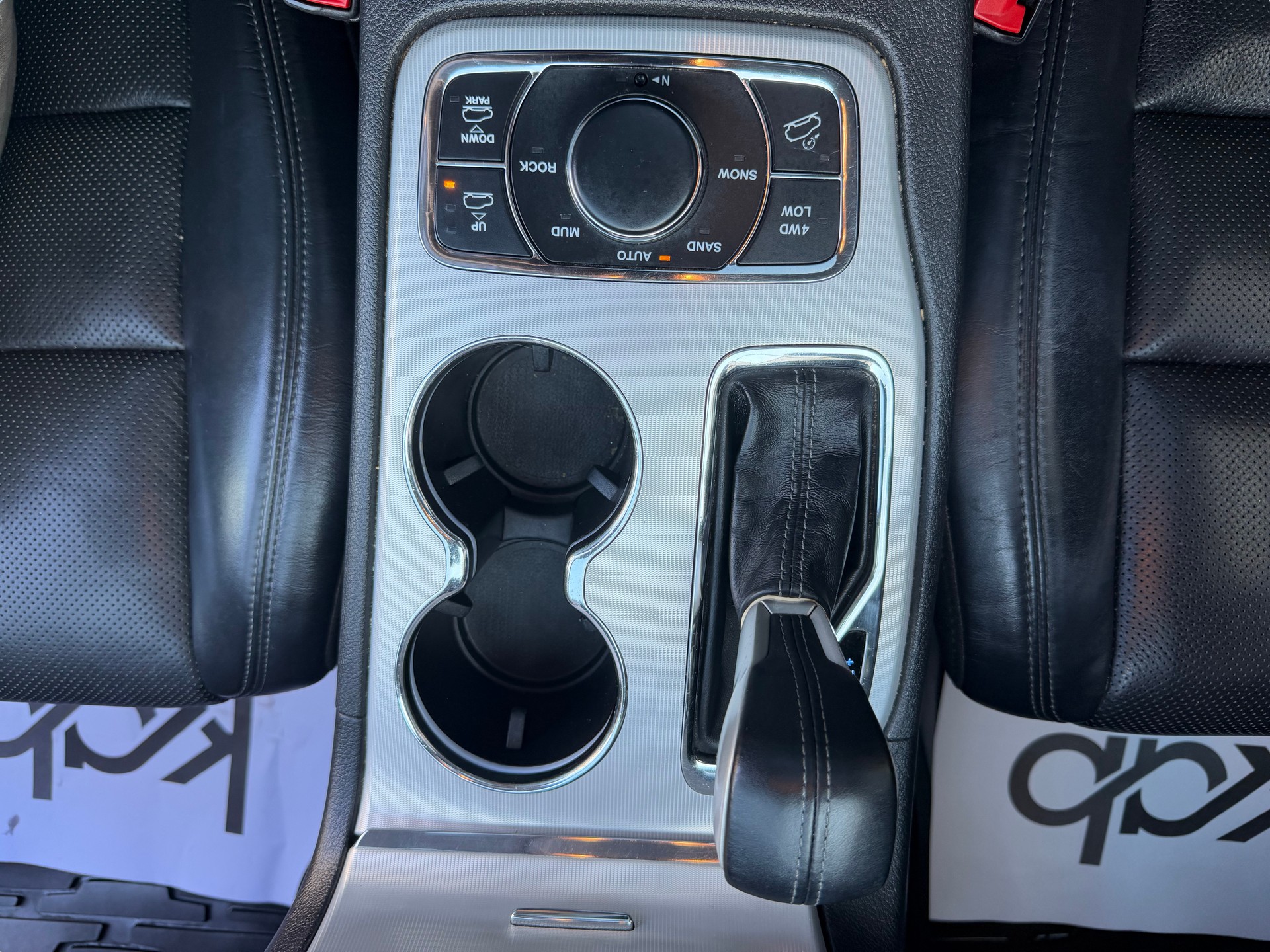 JEEP Grand Cherokee 3.0 CRD Summit Automatic-image-11