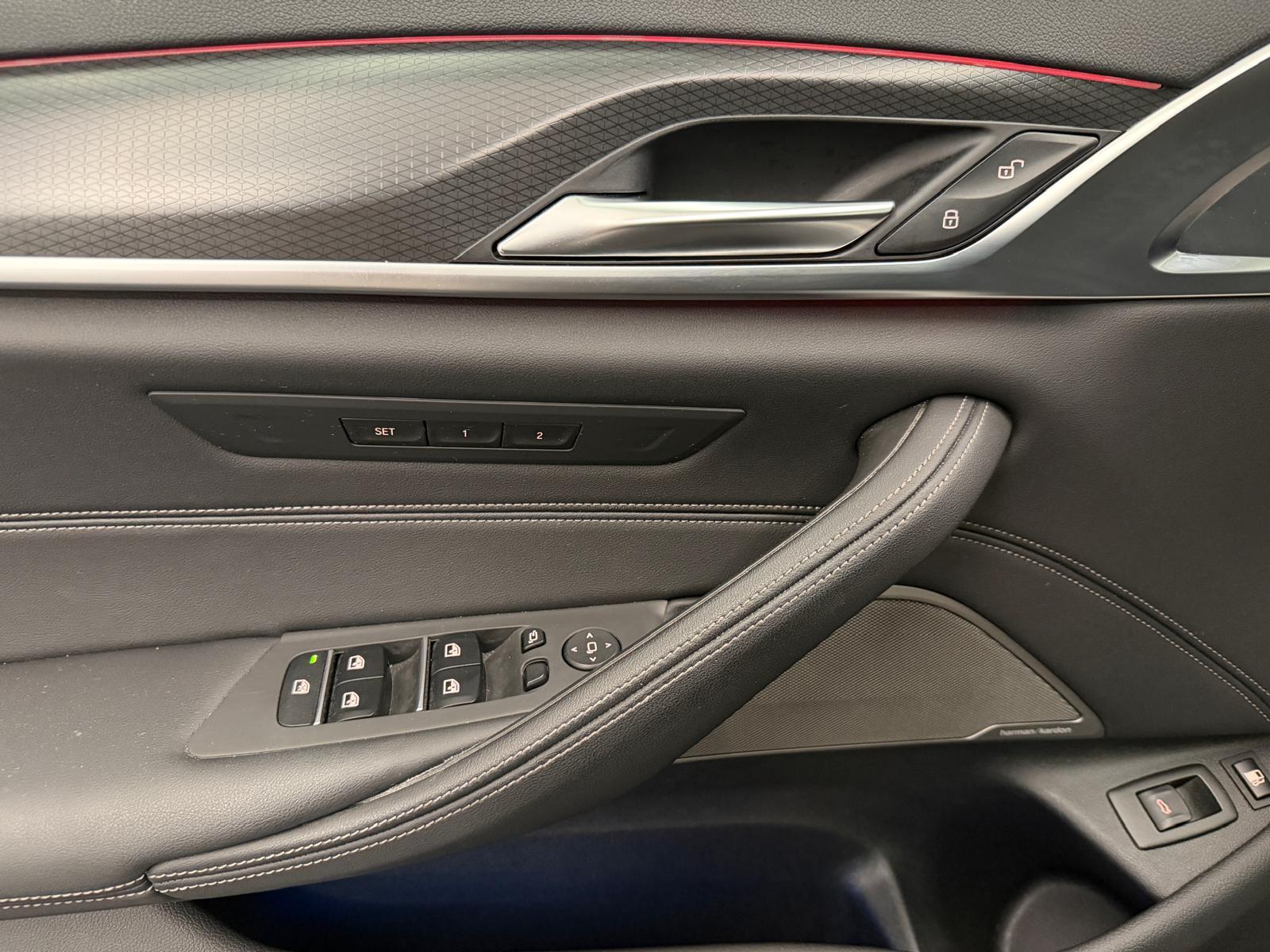 BMW 530e xDrive SAG Touring-image-14