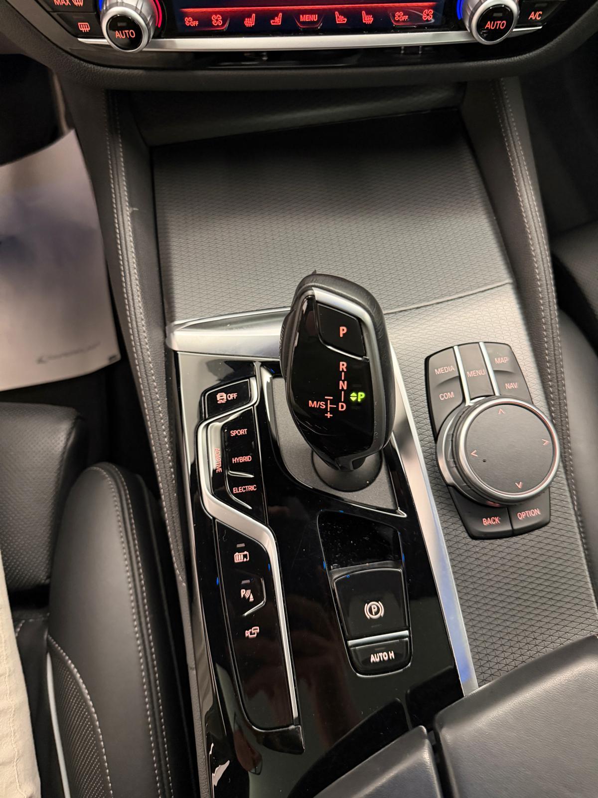 BMW 530e xDrive SAG Touring-image-20