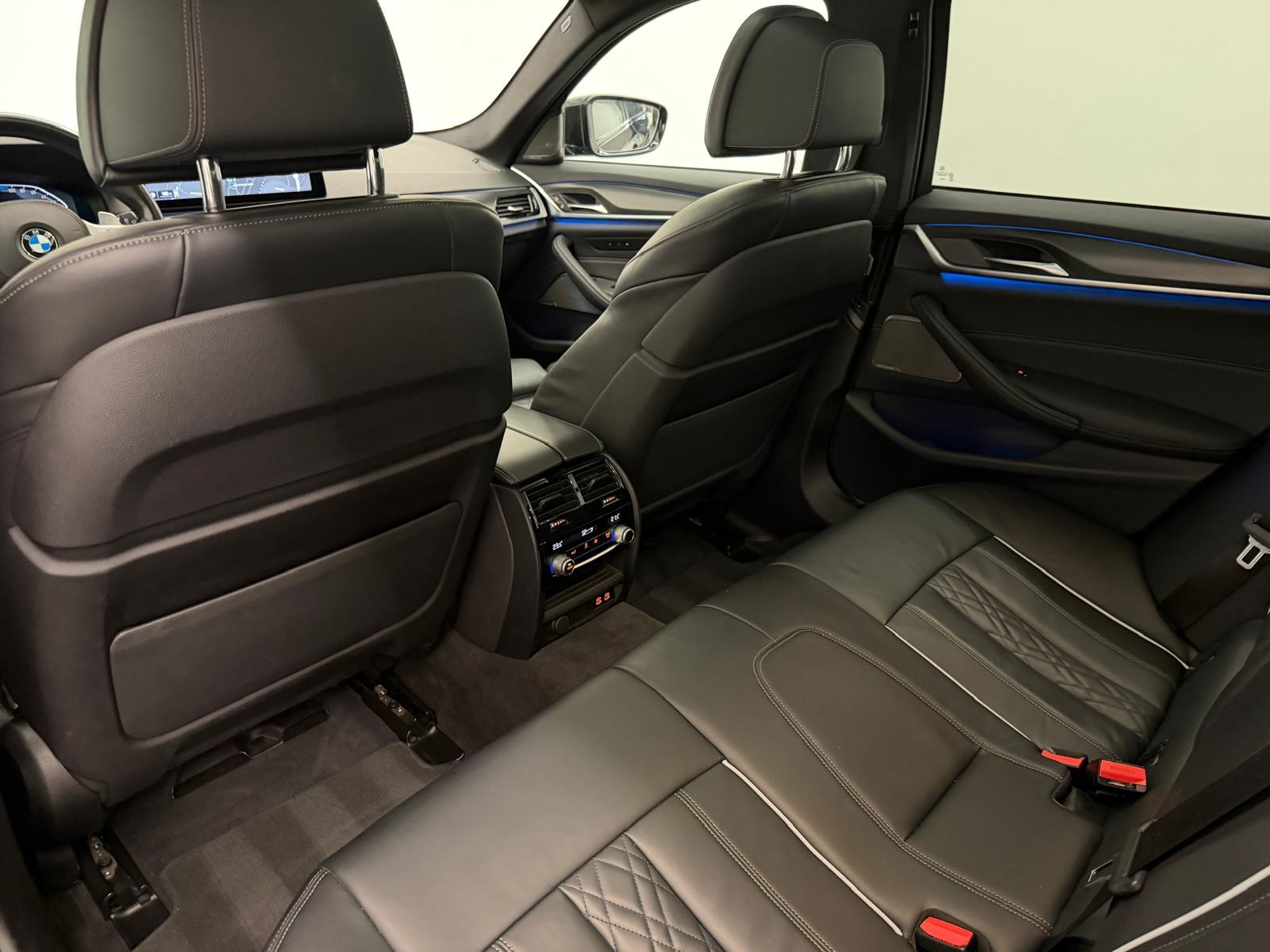 BMW 530e xDrive SAG Touring-image-12