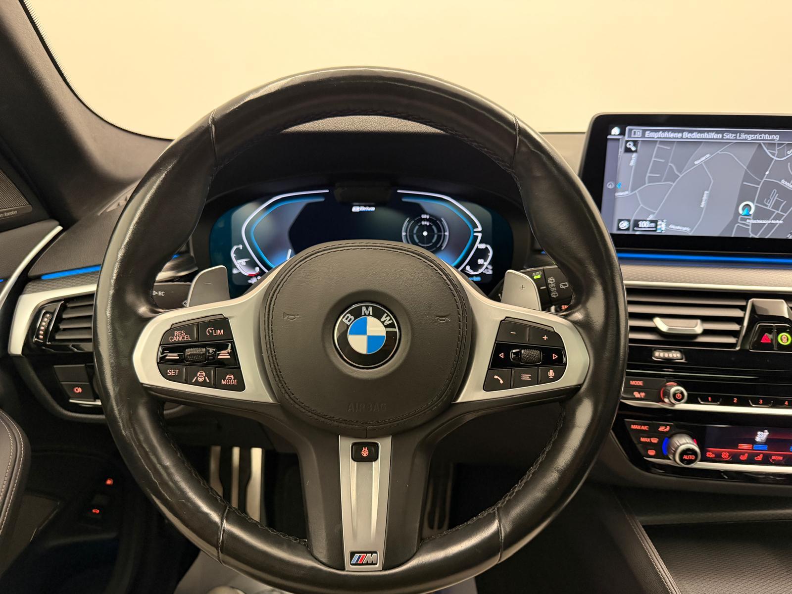 BMW 530e xDrive SAG Touring-image-24