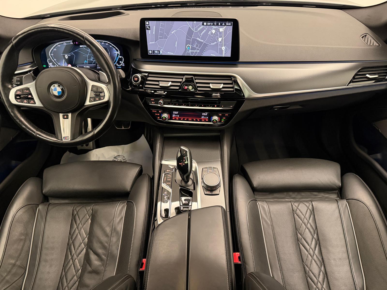 BMW 530e xDrive SAG Touring-image-10