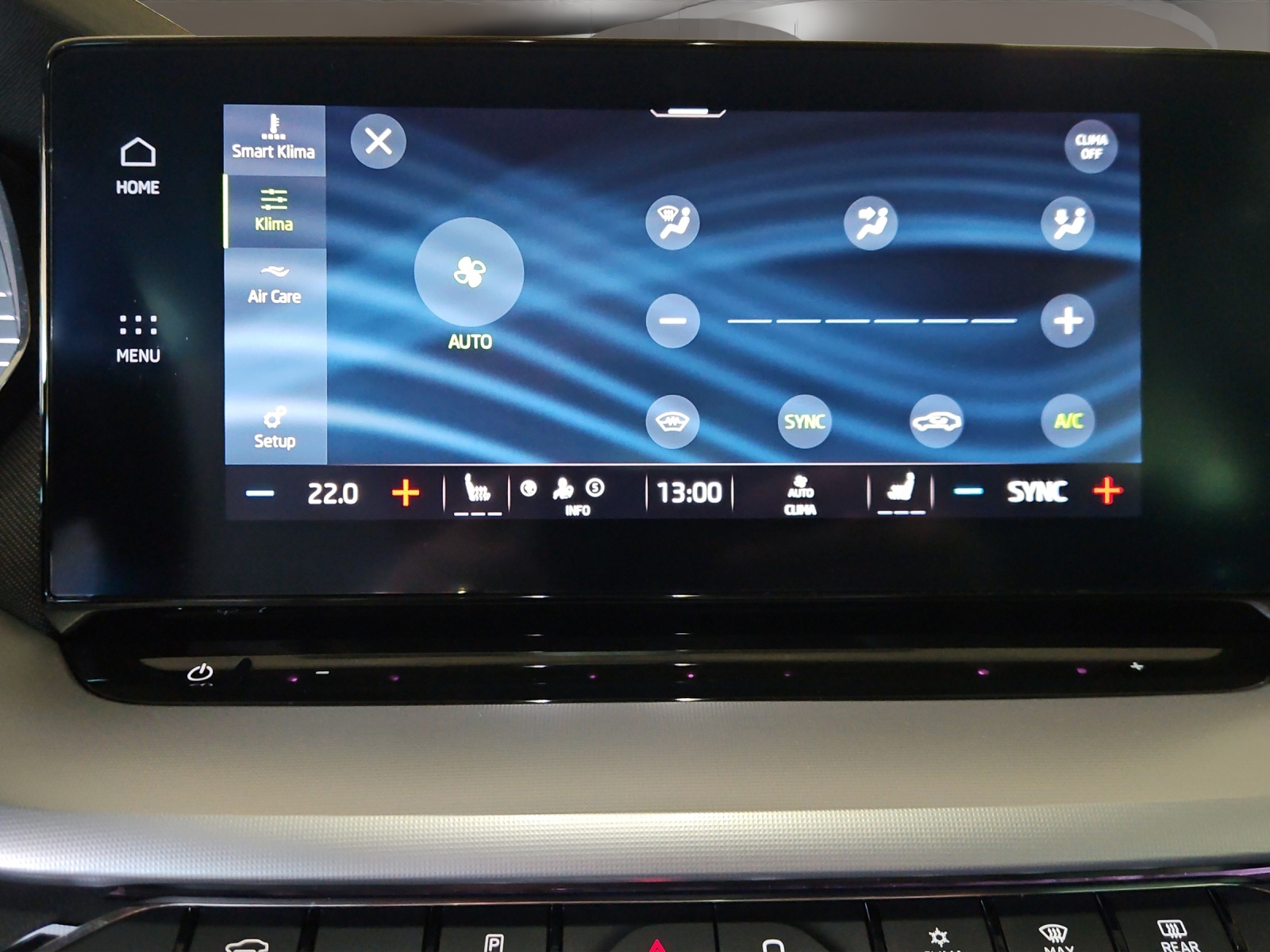 SKODA Octavia Combi 2.0 TSI Style DSG 4x4-image-15
