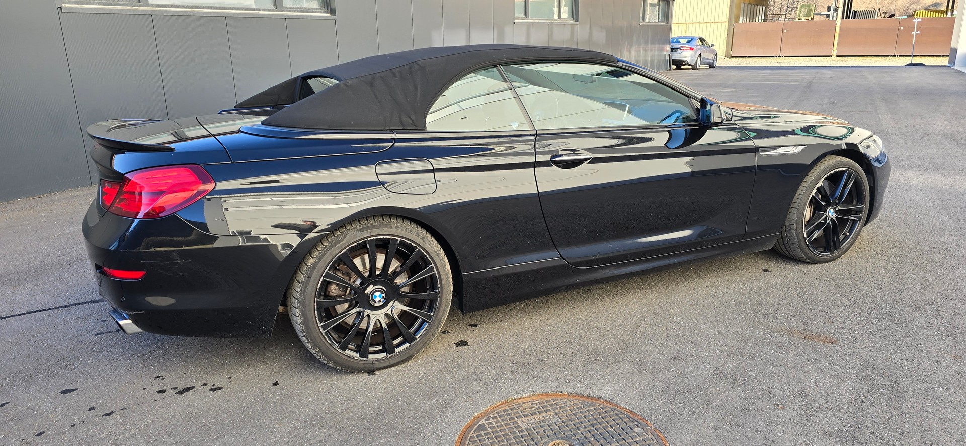 BMW 650i Cabrio-image-5
