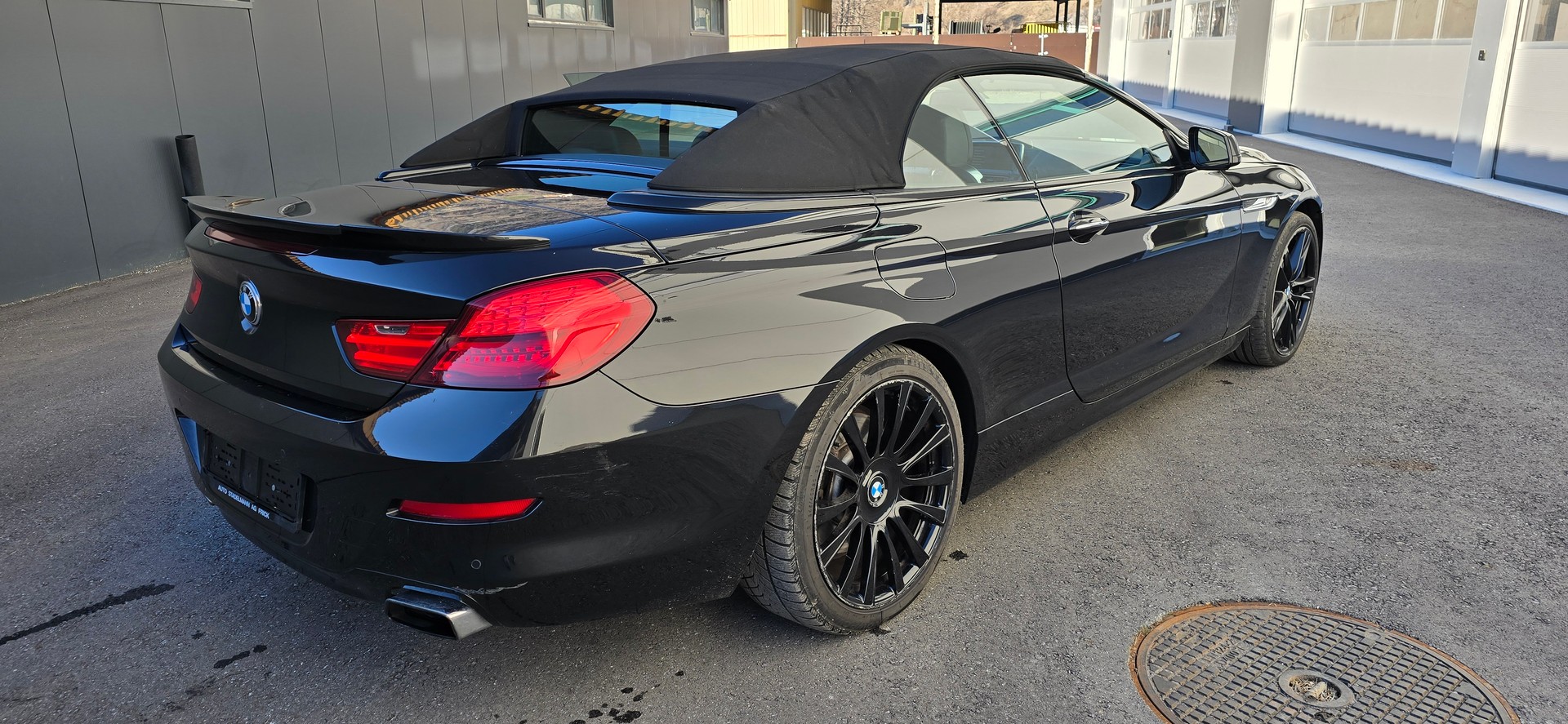BMW 650i Cabrio-image-1