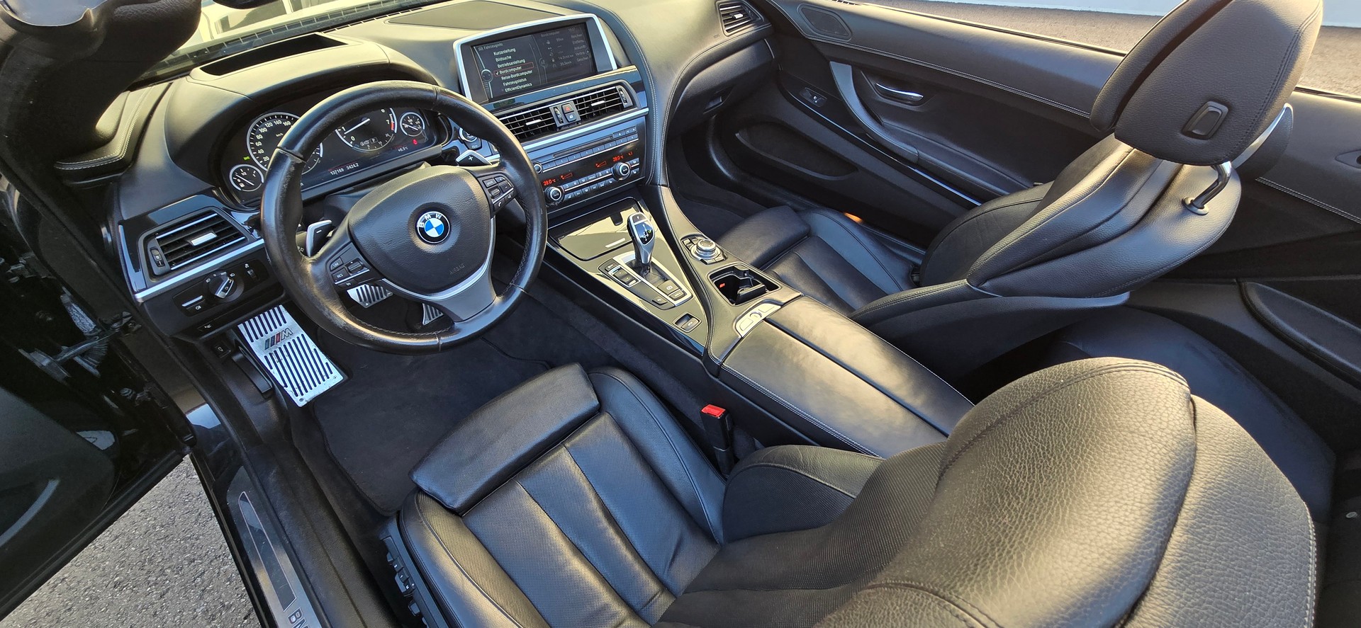 BMW 650i Cabrio-image-8