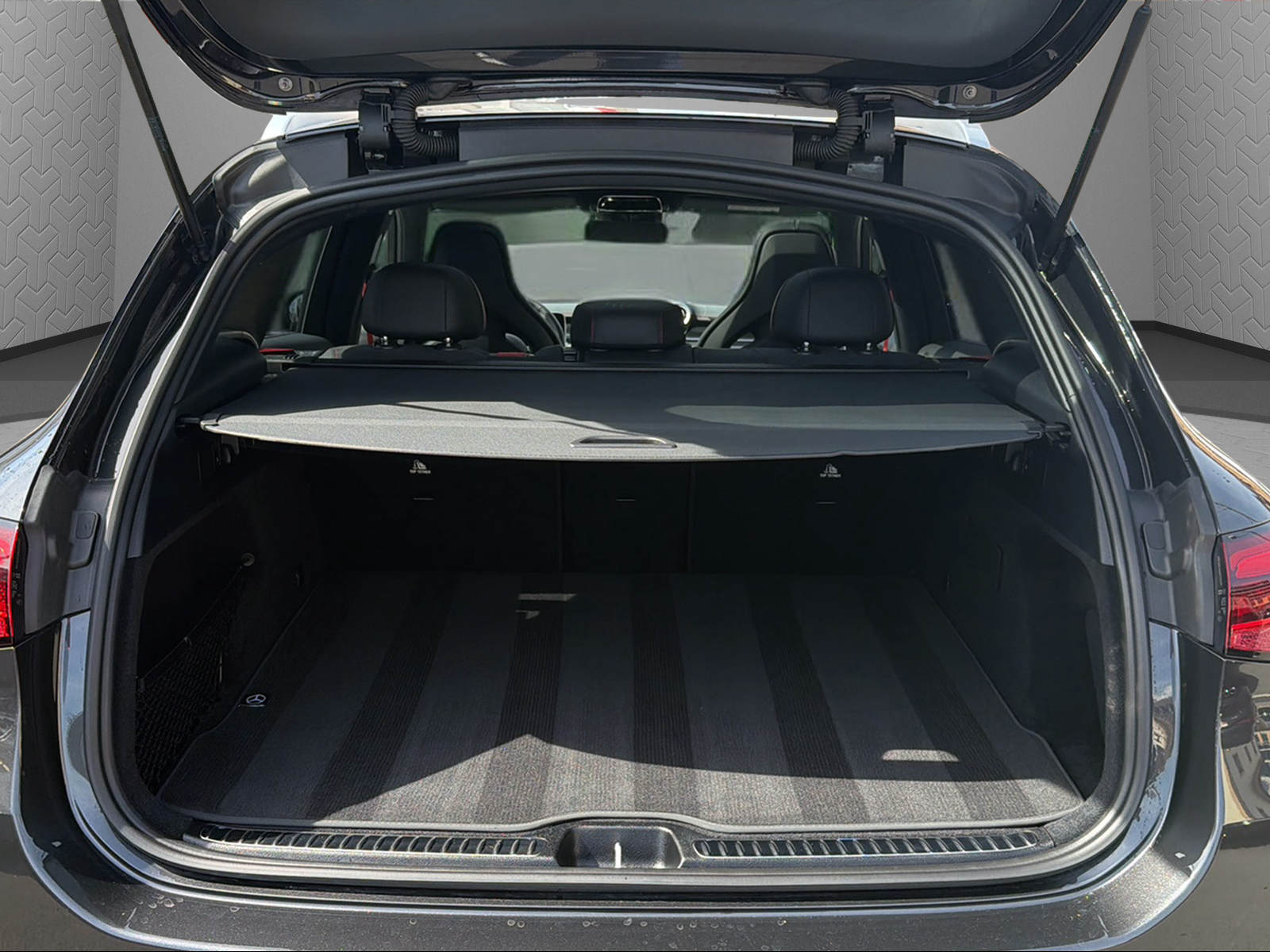 MERCEDES-BENZ GLC 43 AMG Executive Edition 4Matic 9G-Tronic-image-9