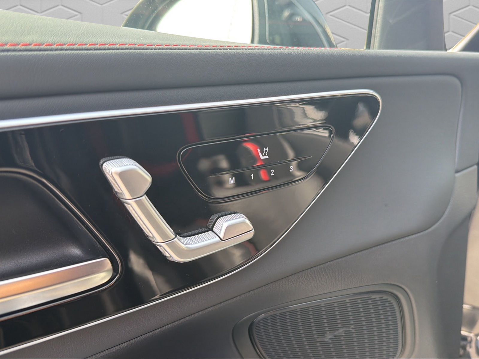 MERCEDES-BENZ GLC 43 AMG Executive Edition 4Matic 9G-Tronic-image-17