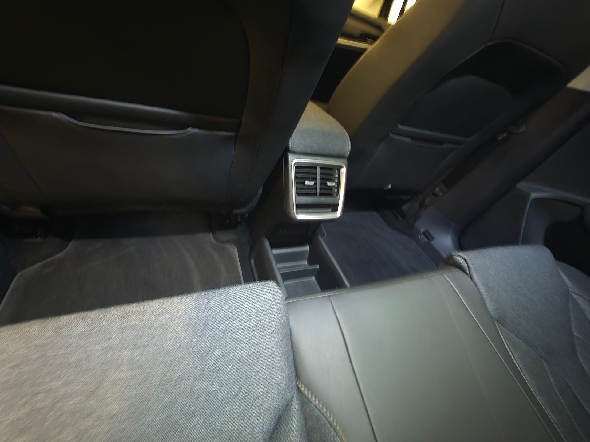 SKODA Elroq 85-image-9