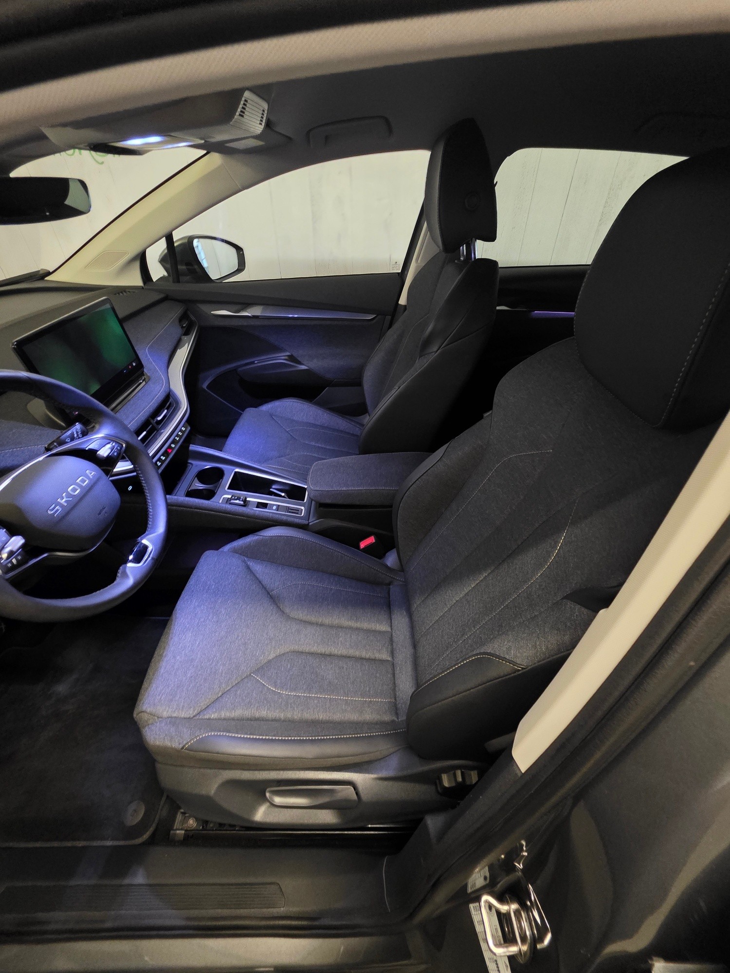 SKODA Elroq 85-image-11