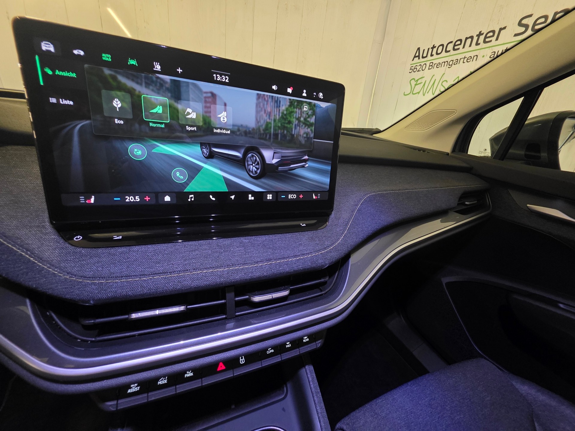 SKODA Elroq 85-image-17