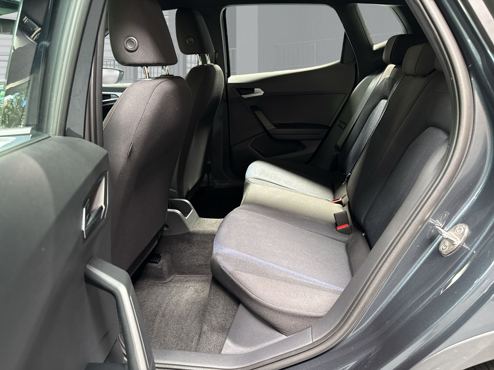SEAT Arona 1.0 TSI Eco FR DSG-image-13