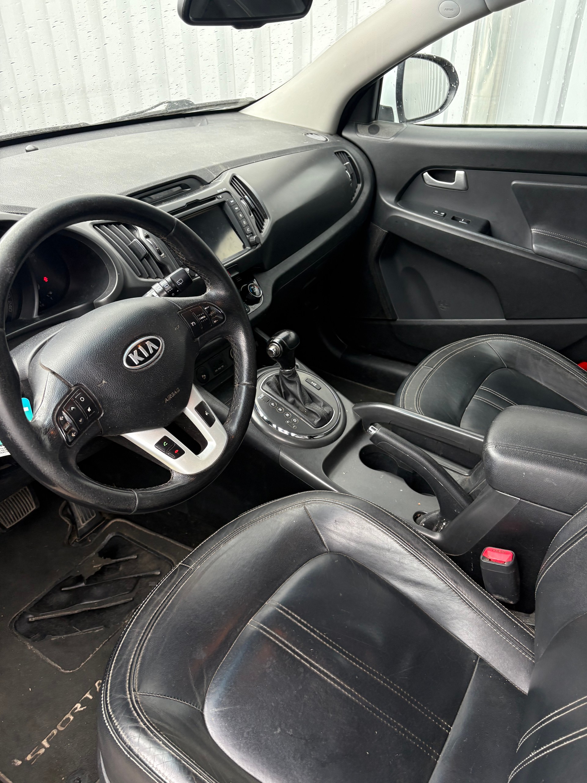 KIA Sportage 2.0 CRDi Style 4WD Automatic-image-7