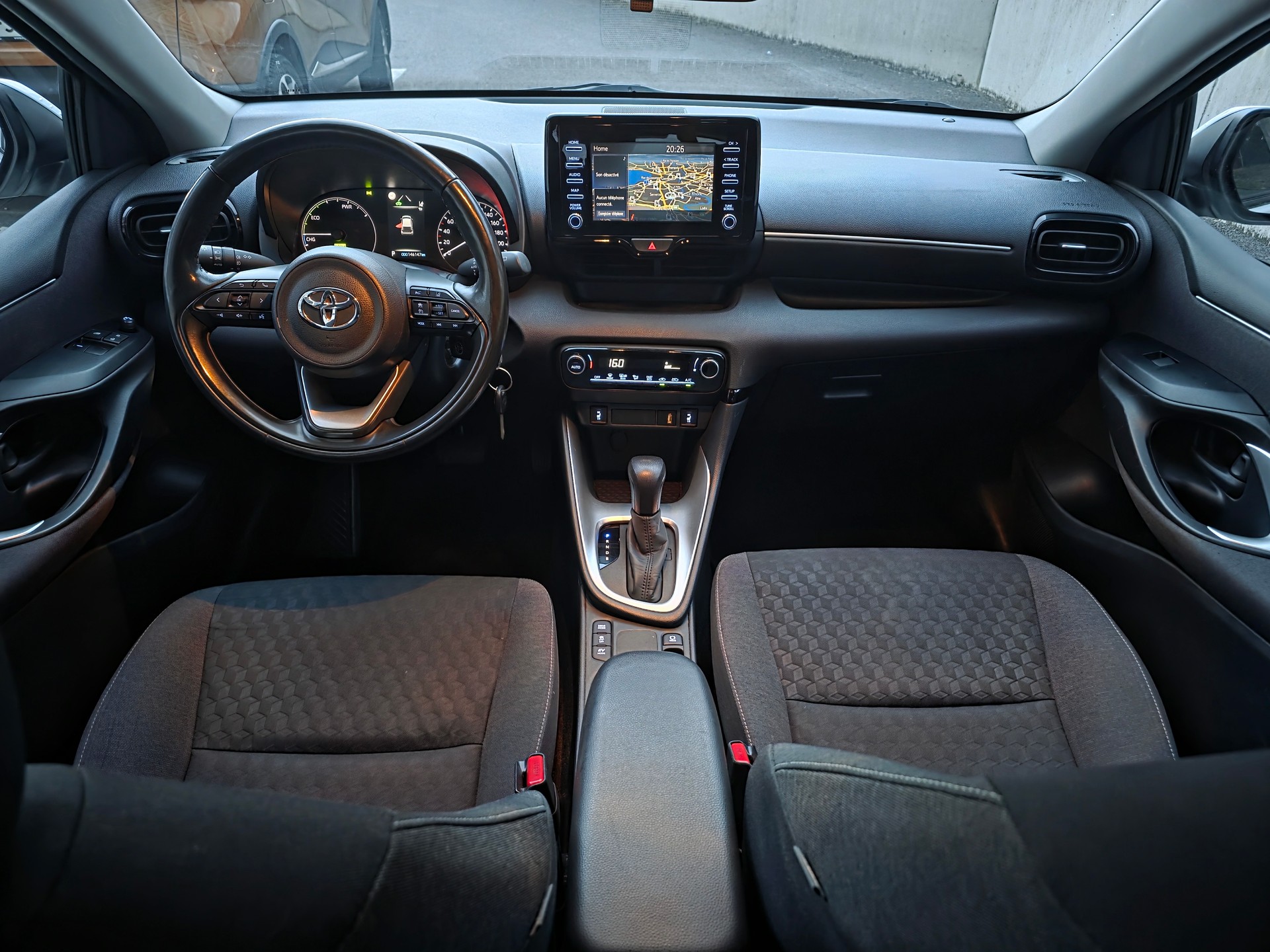 TOYOTA Yaris 1.5 Trend e-CVT-image-8